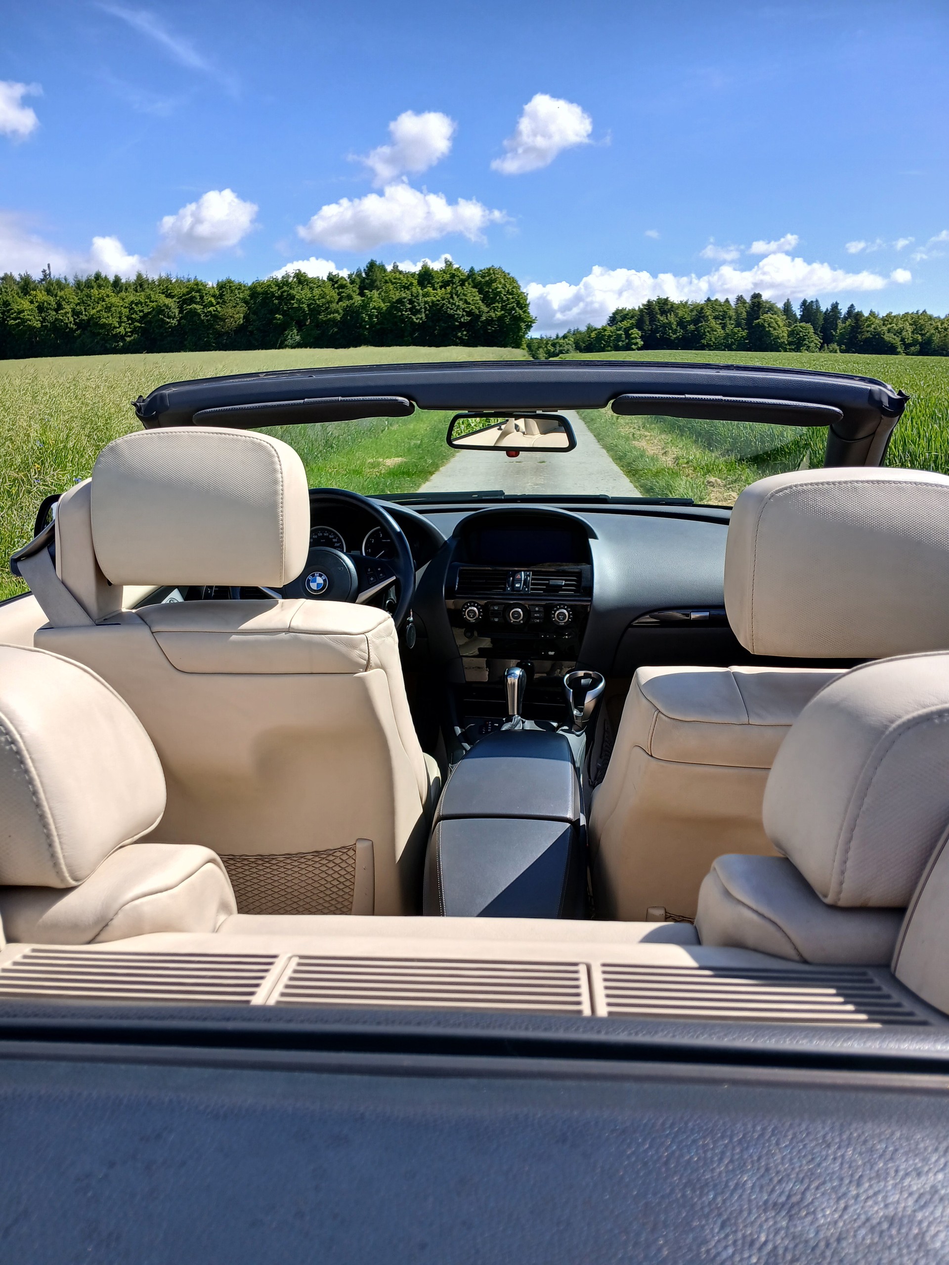 BMW 645 CI-image-11