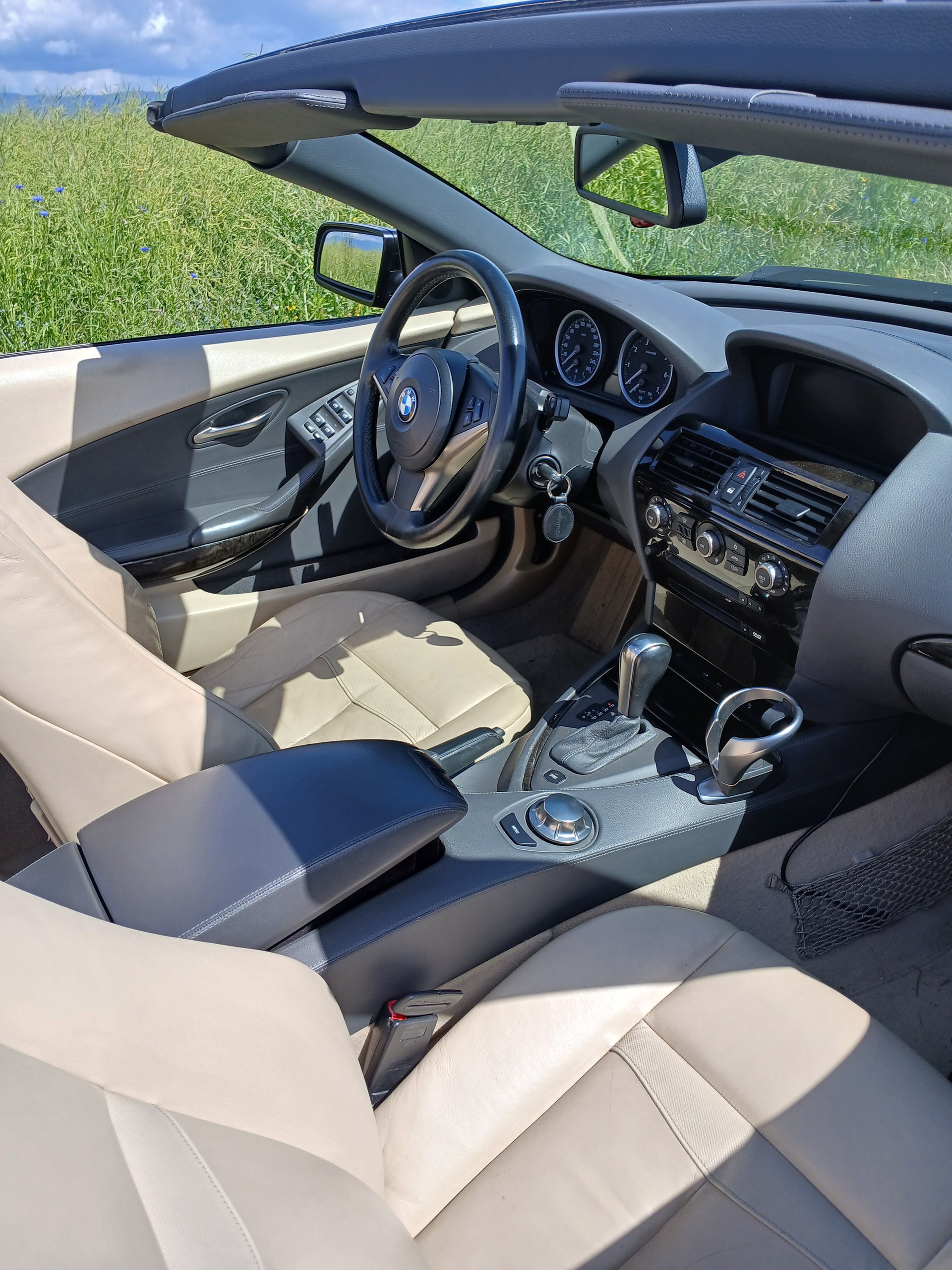 BMW 645 CI-image-9