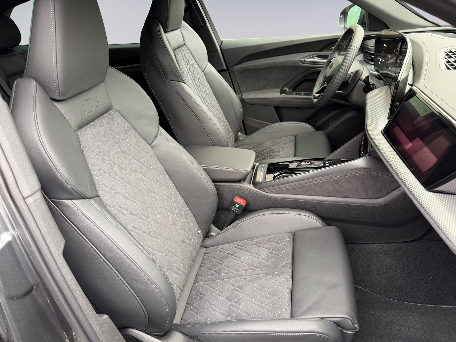 AUDI SQ5 TFSI quattro S-tronic-image-12