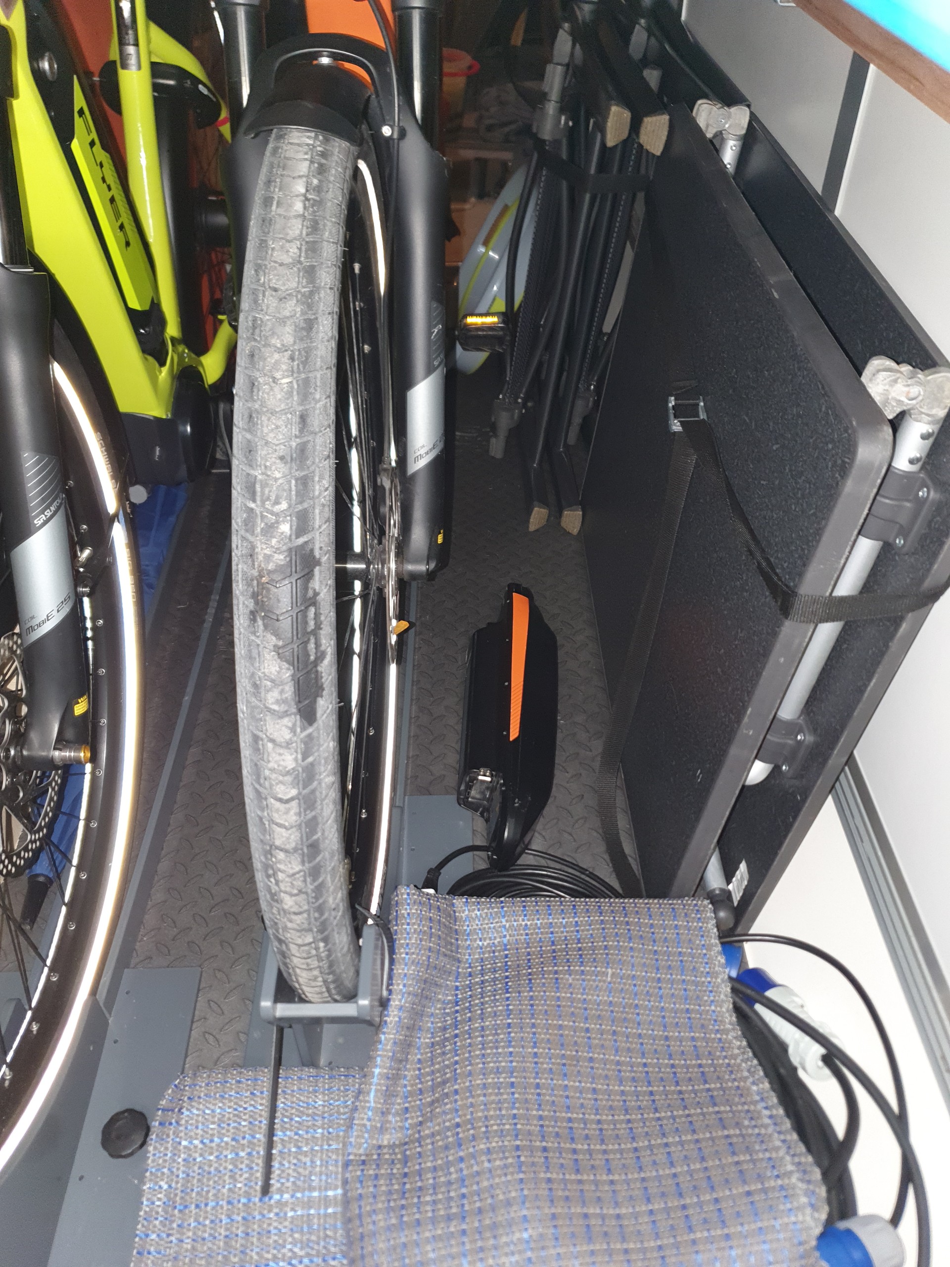 EURA MOBIL PT 720 EF-image-21