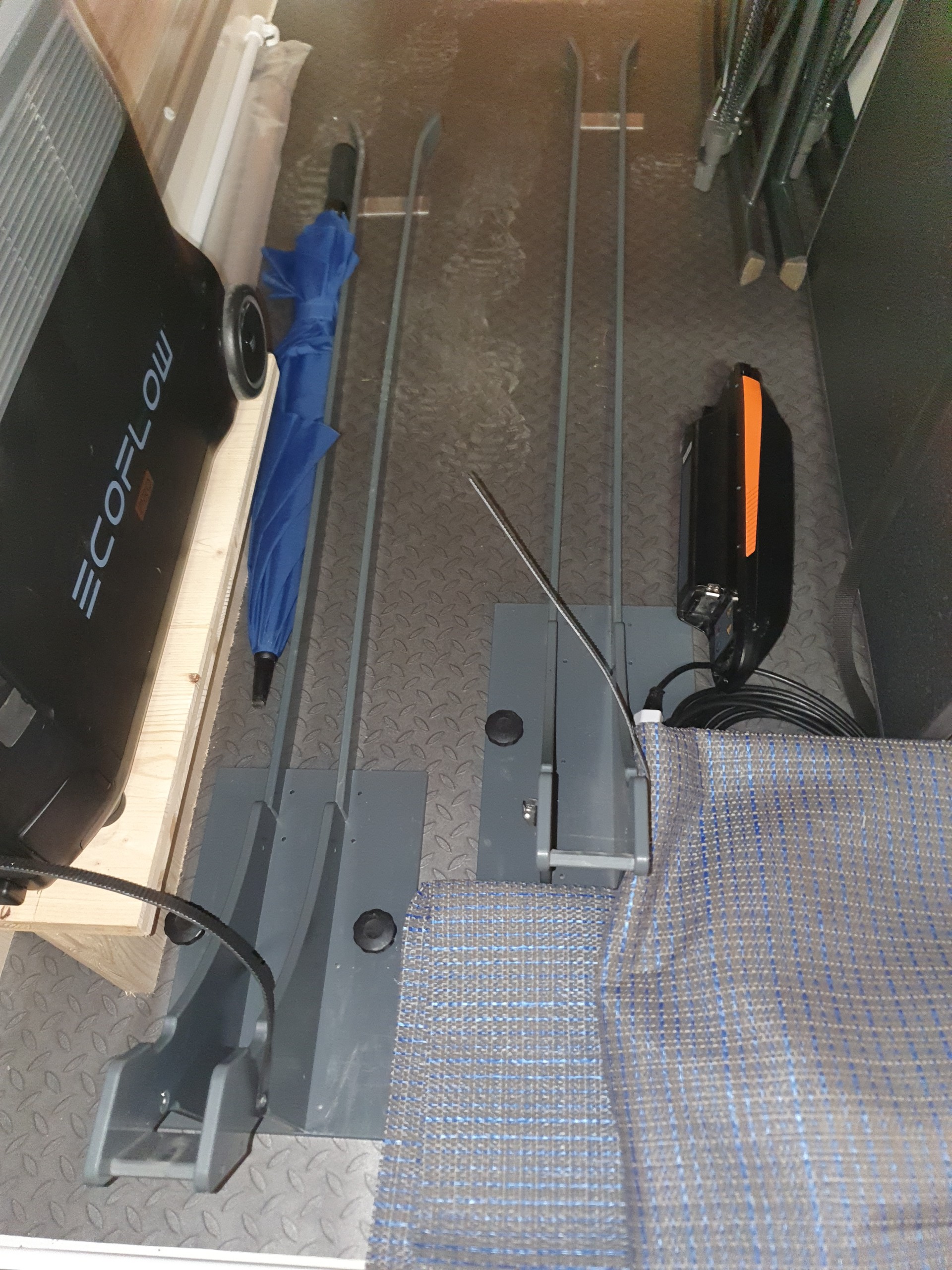 EURA MOBIL PT 720 EF-image-16