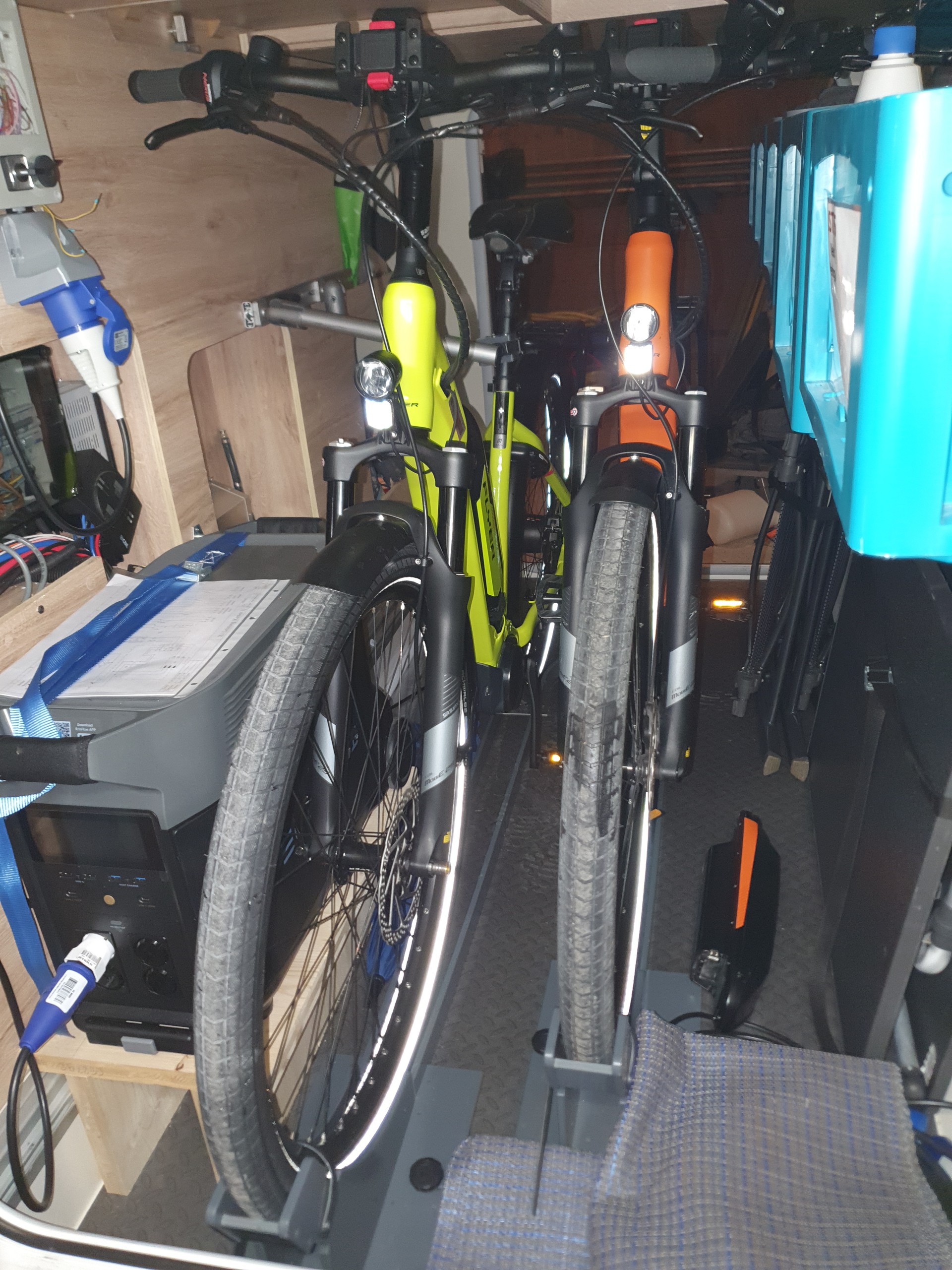 EURA MOBIL PT 720 EF-image-17