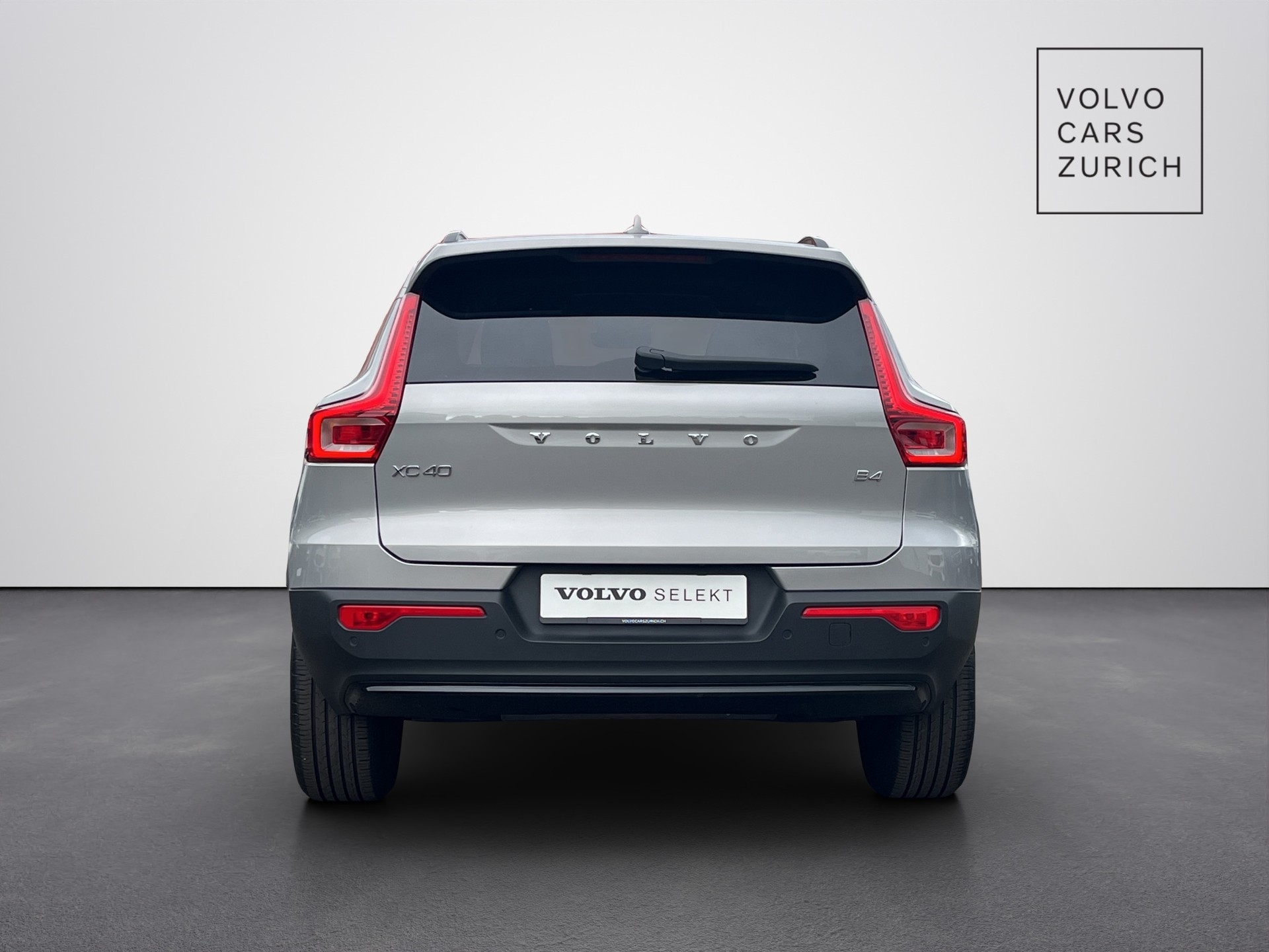 VOLVO XC40 2.0 B4 MH Plus Dark-image-5
