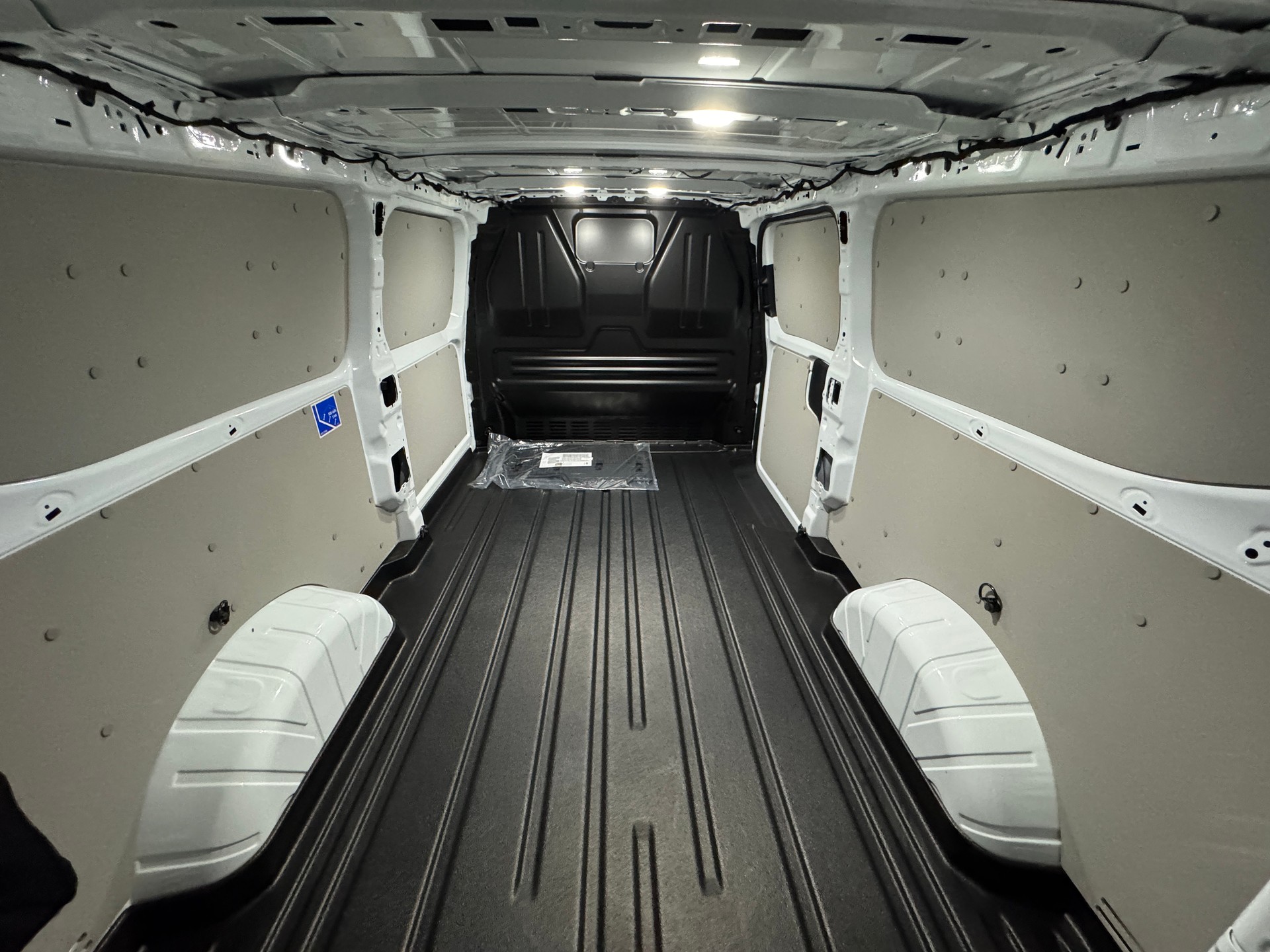 FORD Transit Custom Van 340 L2H1 65kWh Trend 🆕-image-7