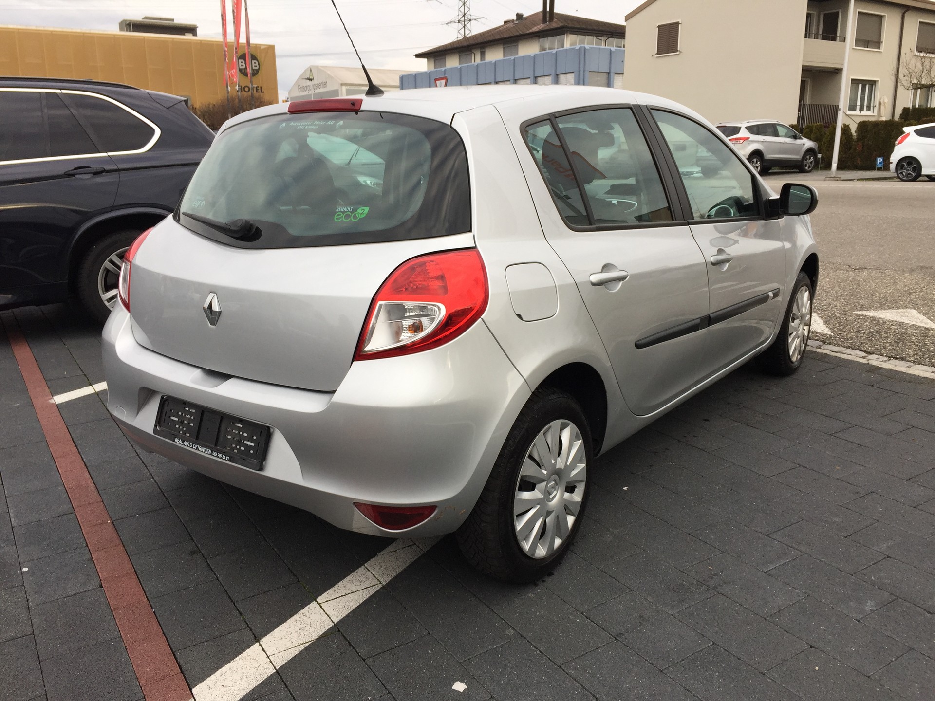 RENAULT Clio 1.2 16V Expression-image-5
