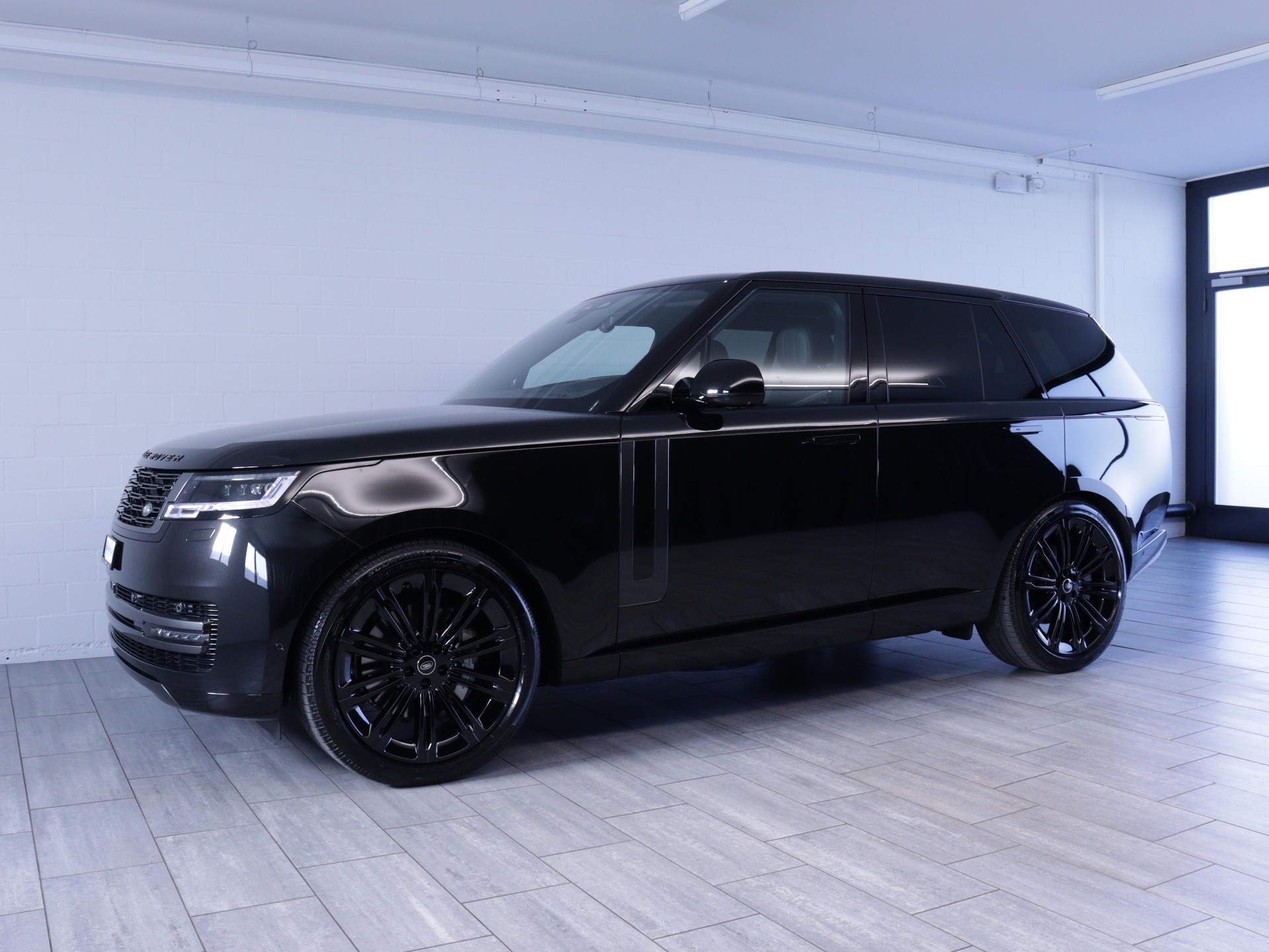 LAND ROVER Range Rover 3.0 D I6 350 HSE-showroom-element-1