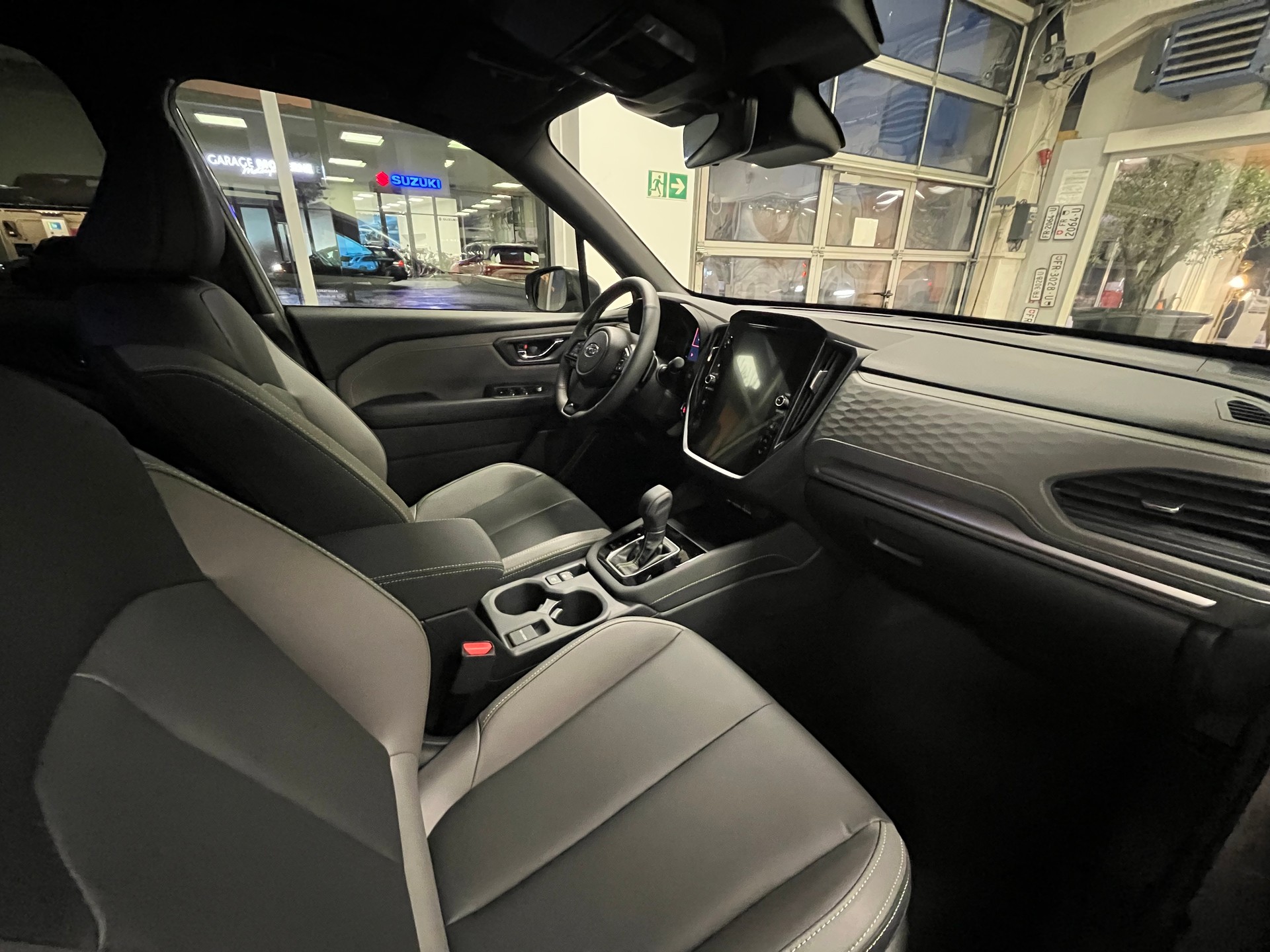 SUBARU Forester Station 2.0i e-Boxer-image-8