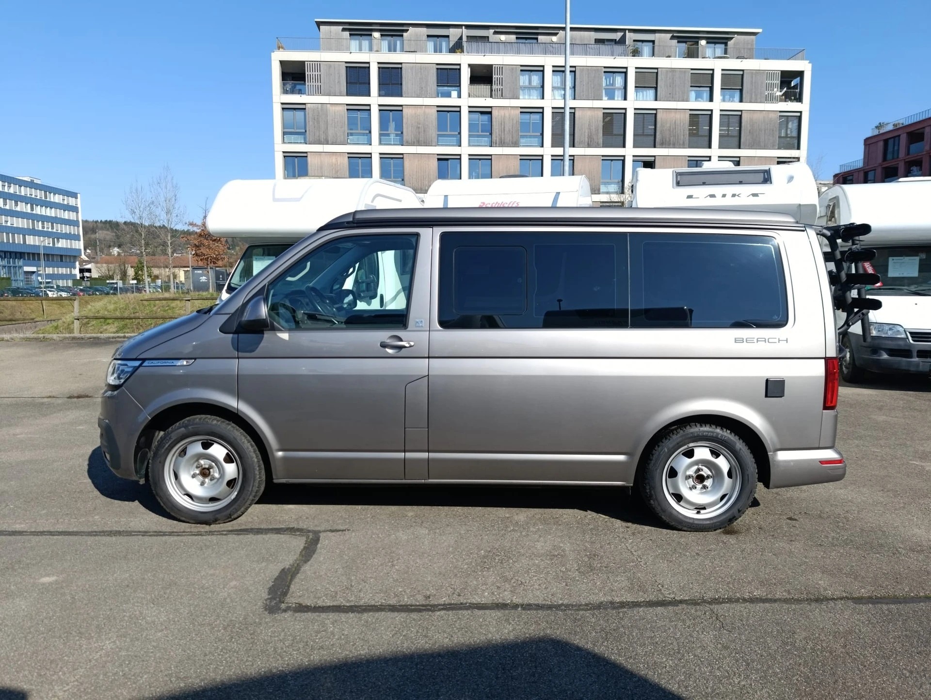 VW T6.1 California 2.0 TDI Beach Liberty Spirit DSG | 8x bereift | AHK | Veloträger | neue Batterie | MFK-image-1