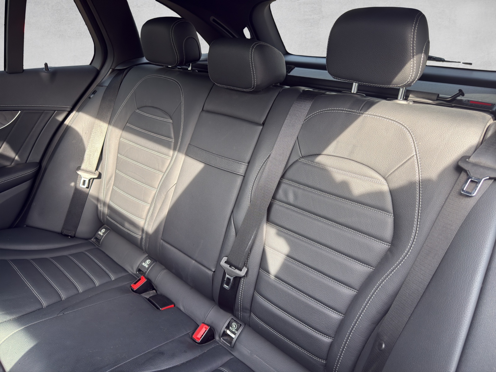 MERCEDES-BENZ C 400 AMG Line 4Matic 7G-Tronic-image-11