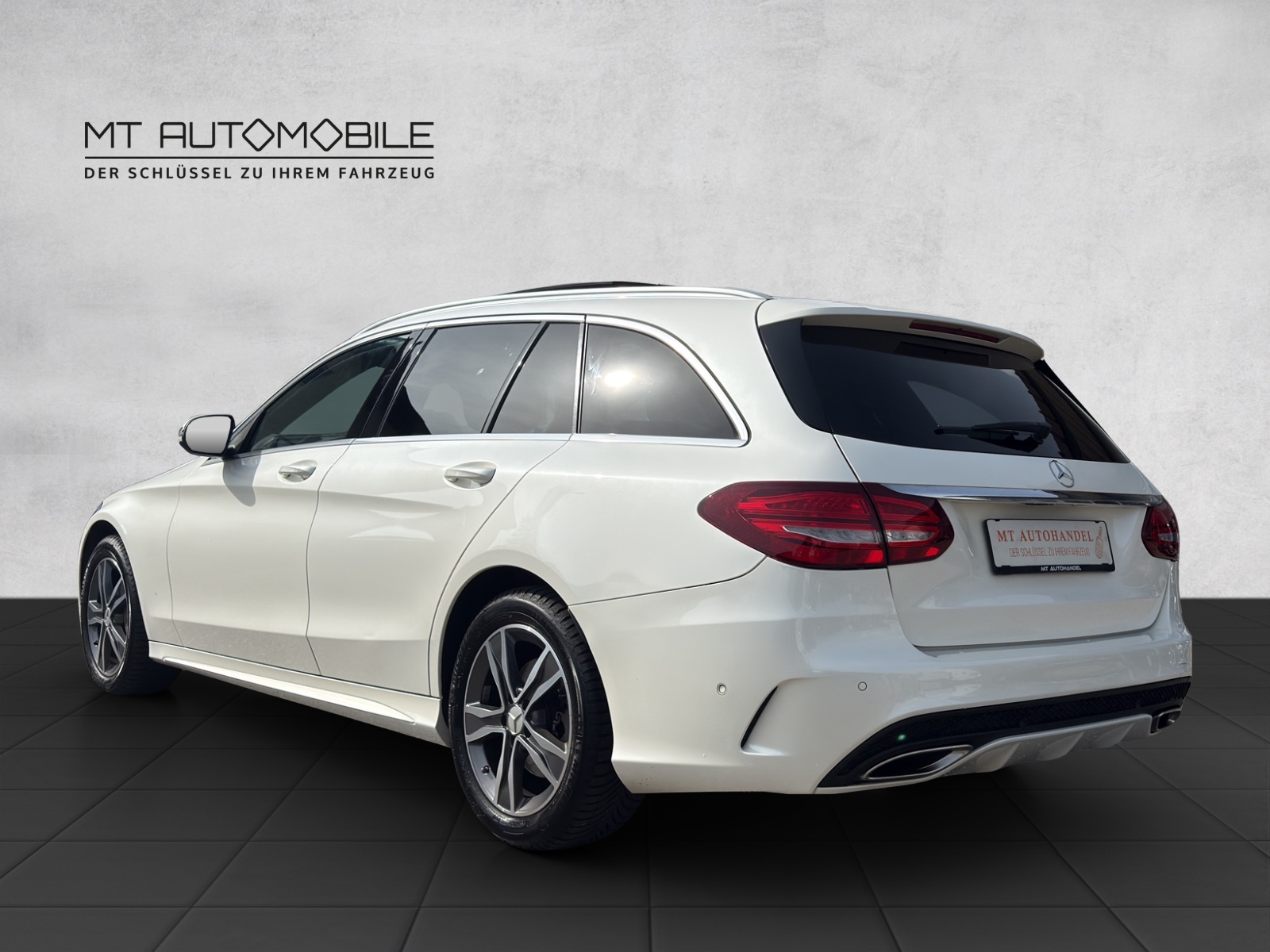 MERCEDES-BENZ C 400 AMG Line 4Matic 7G-Tronic-image-6