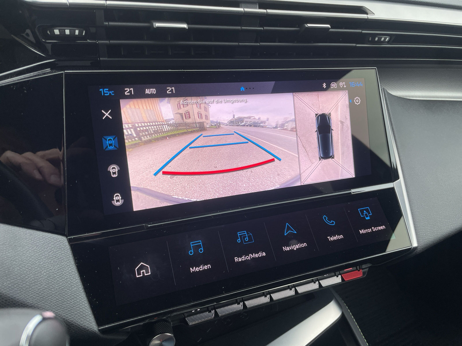 PEUGEOT 308 1.6 PHEV 180 GT Pack-image-9