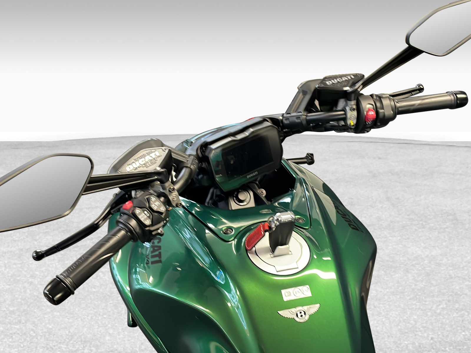 DUCATI 1160 Diavel V4 Diavel For Bentley-image-4