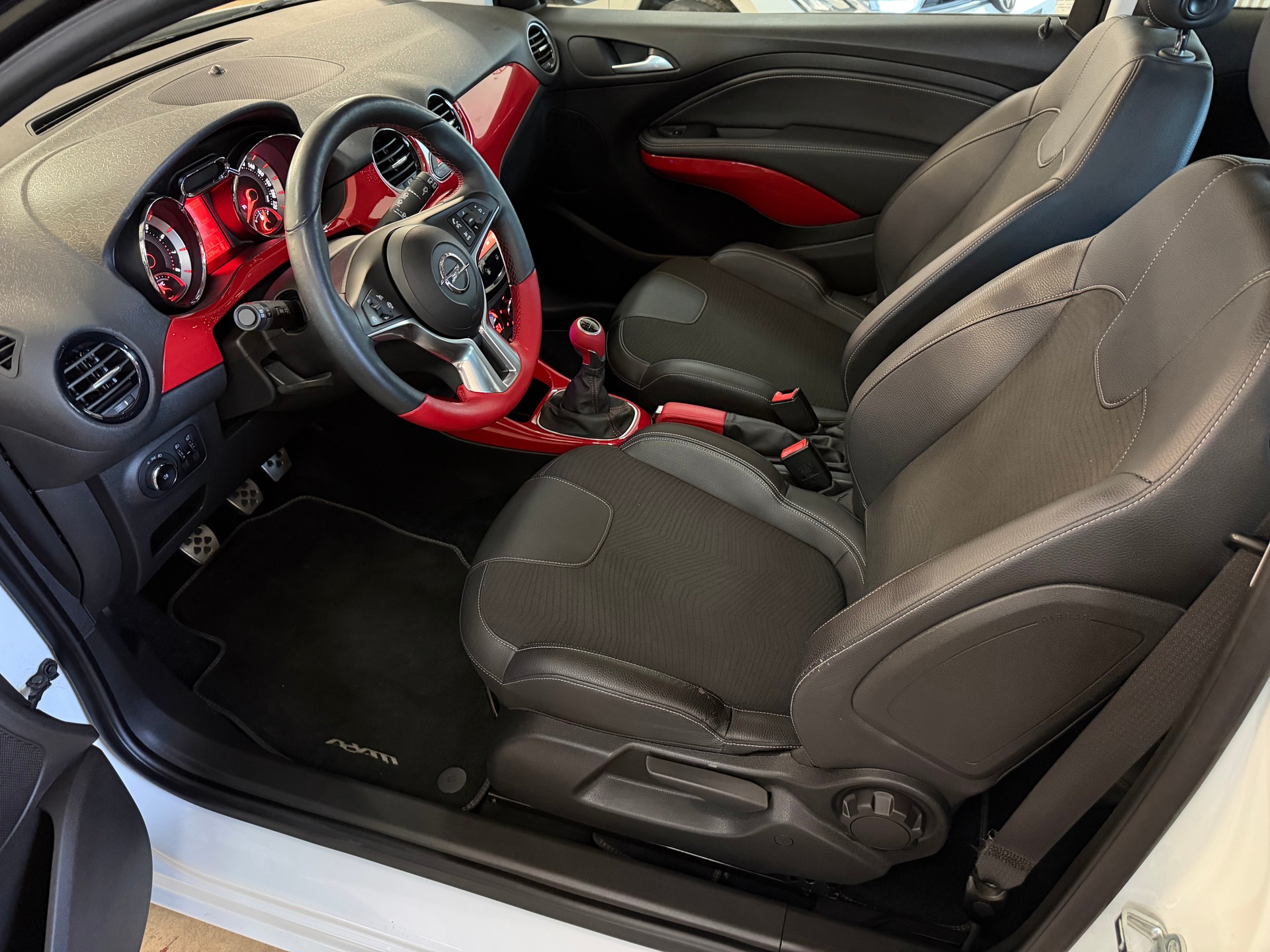 OPEL Adam 1.4 ecoFLEX GLAM-image-9