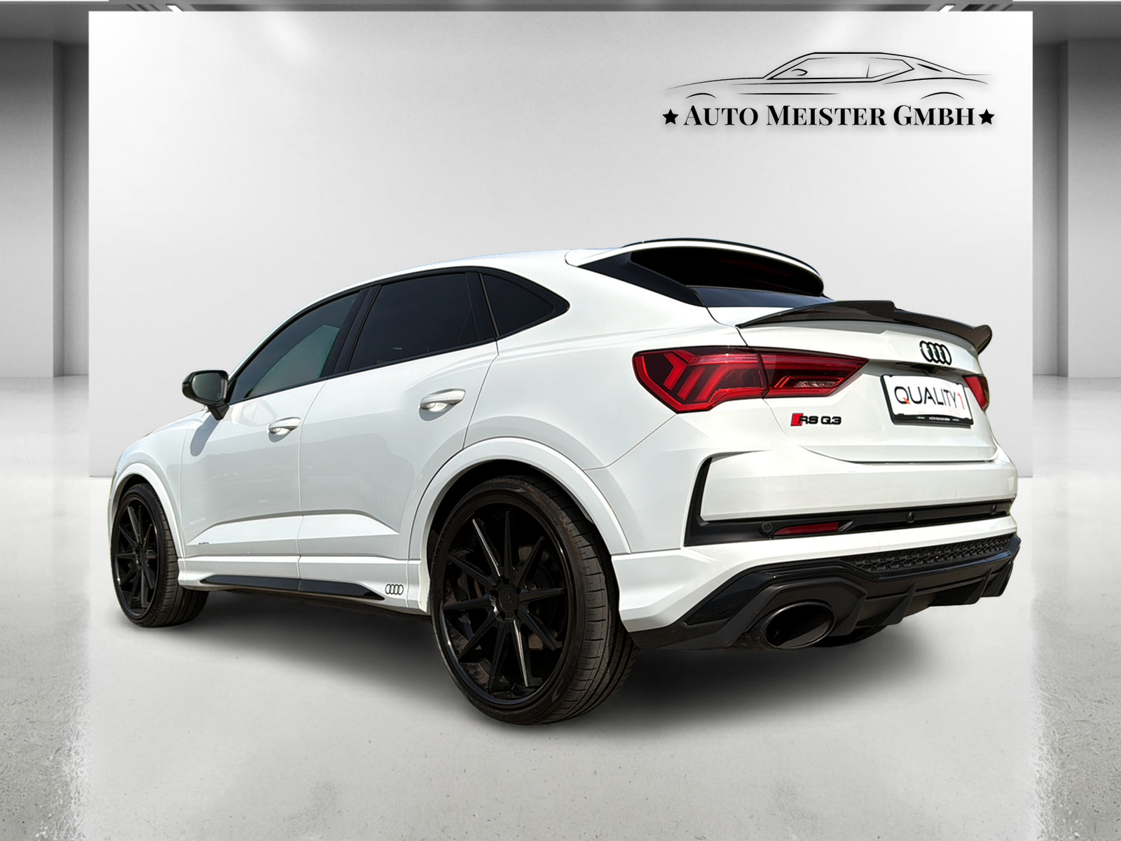 AUDI RS Q3 Sportback quattro S tronic-image-2