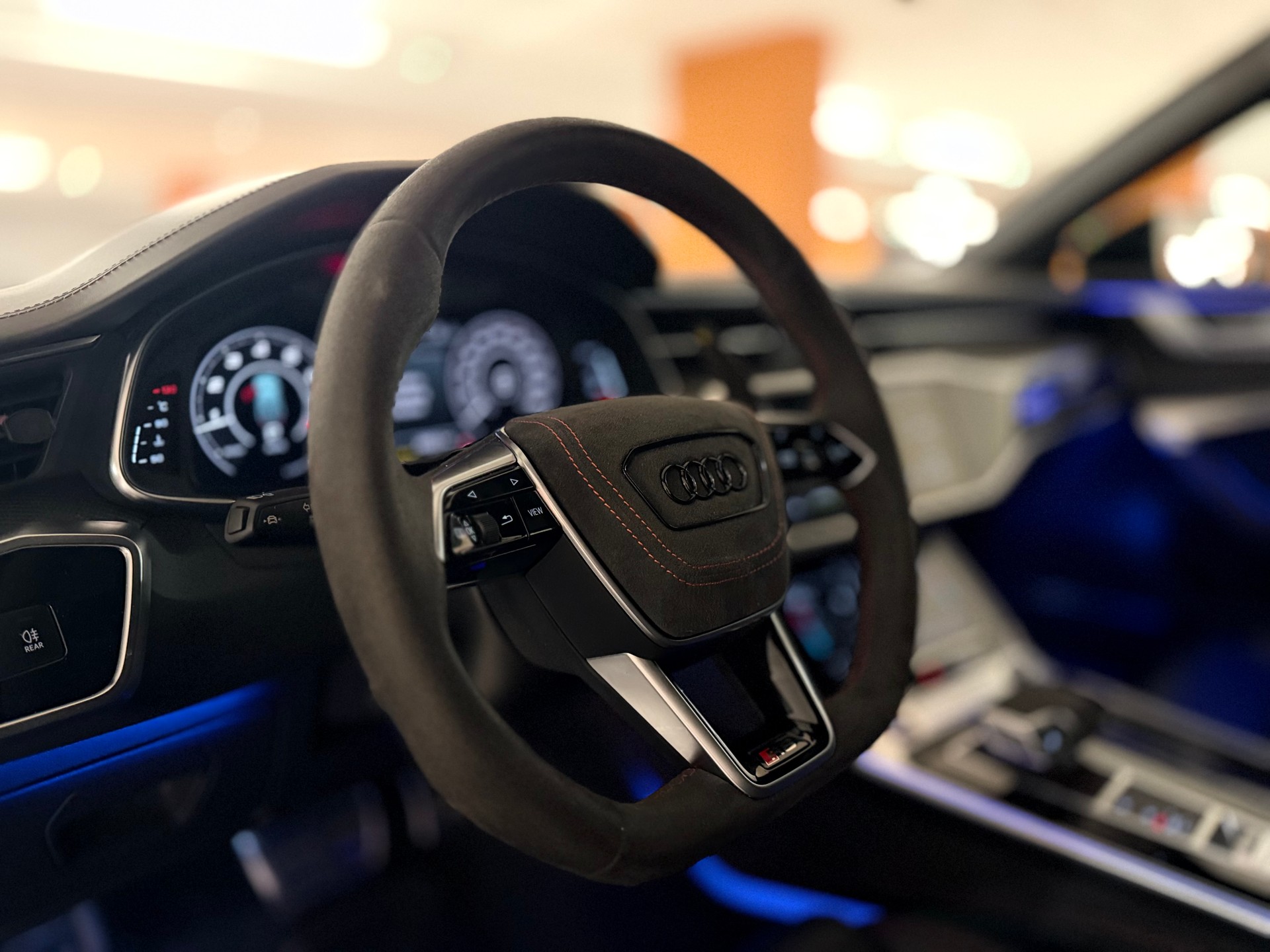 AUDI RS6 Avant 4.0 TFSI V8 quattro-image-8