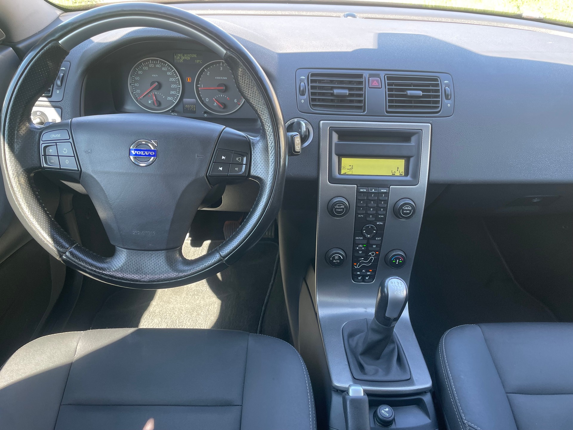 VOLVO V50 2.0D Kinetic-image-10