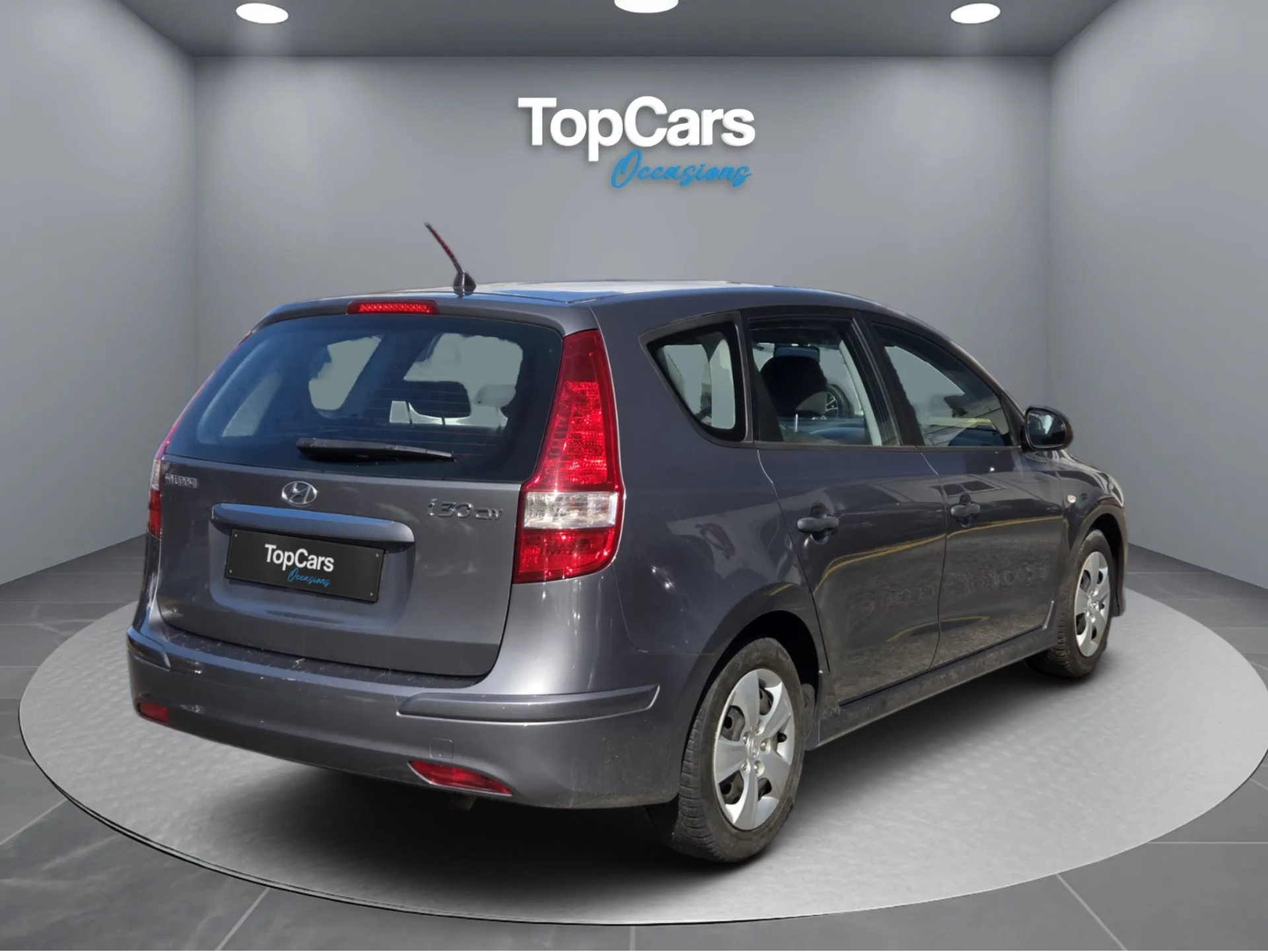 HYUNDAI i30 Wagon 1.4 Comfort ** Frish MFK ** Expertise & Service du jour **-image-1