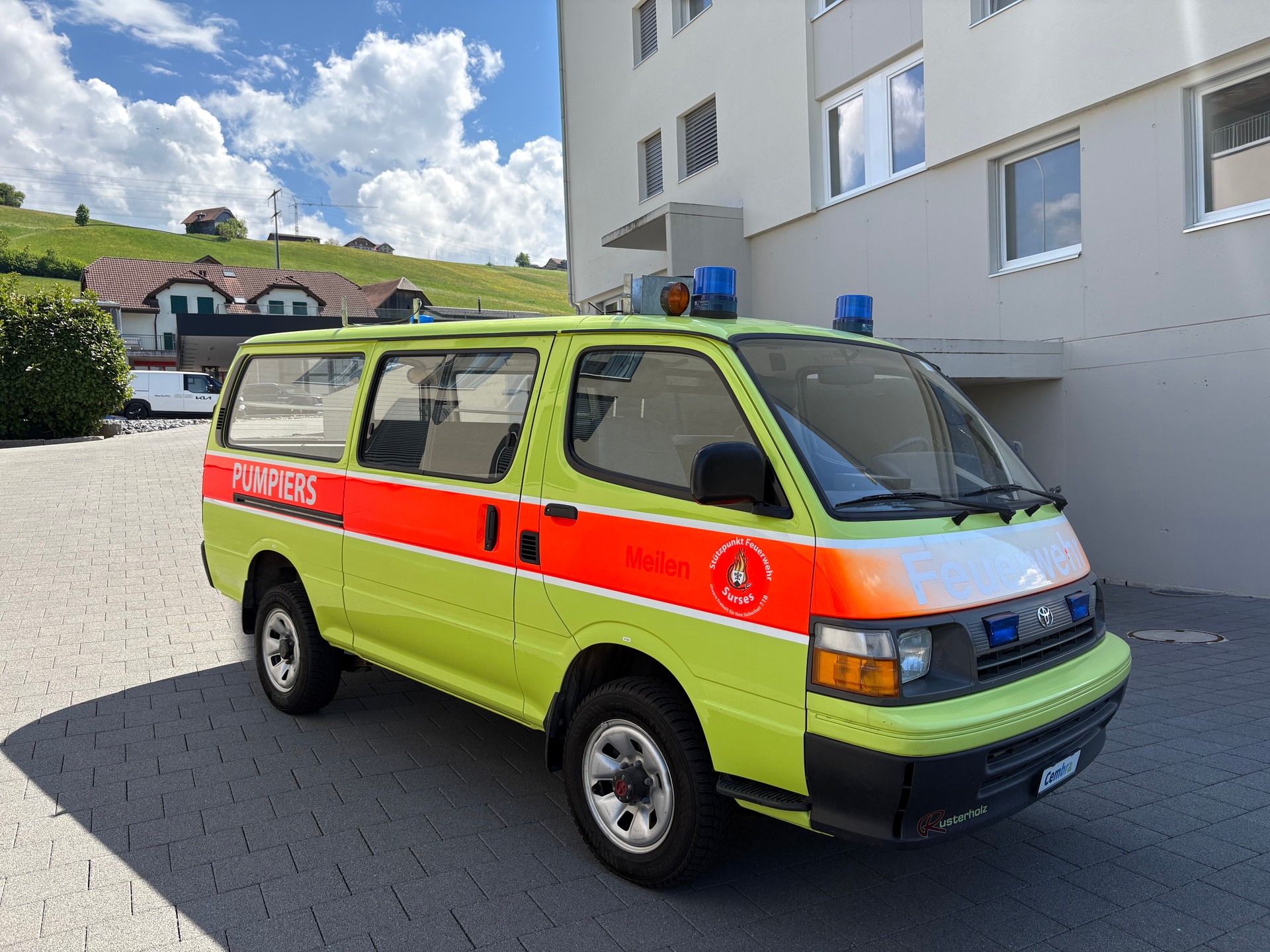 TOYOTA Hiace 2.4 4x4 Saloon Jub.