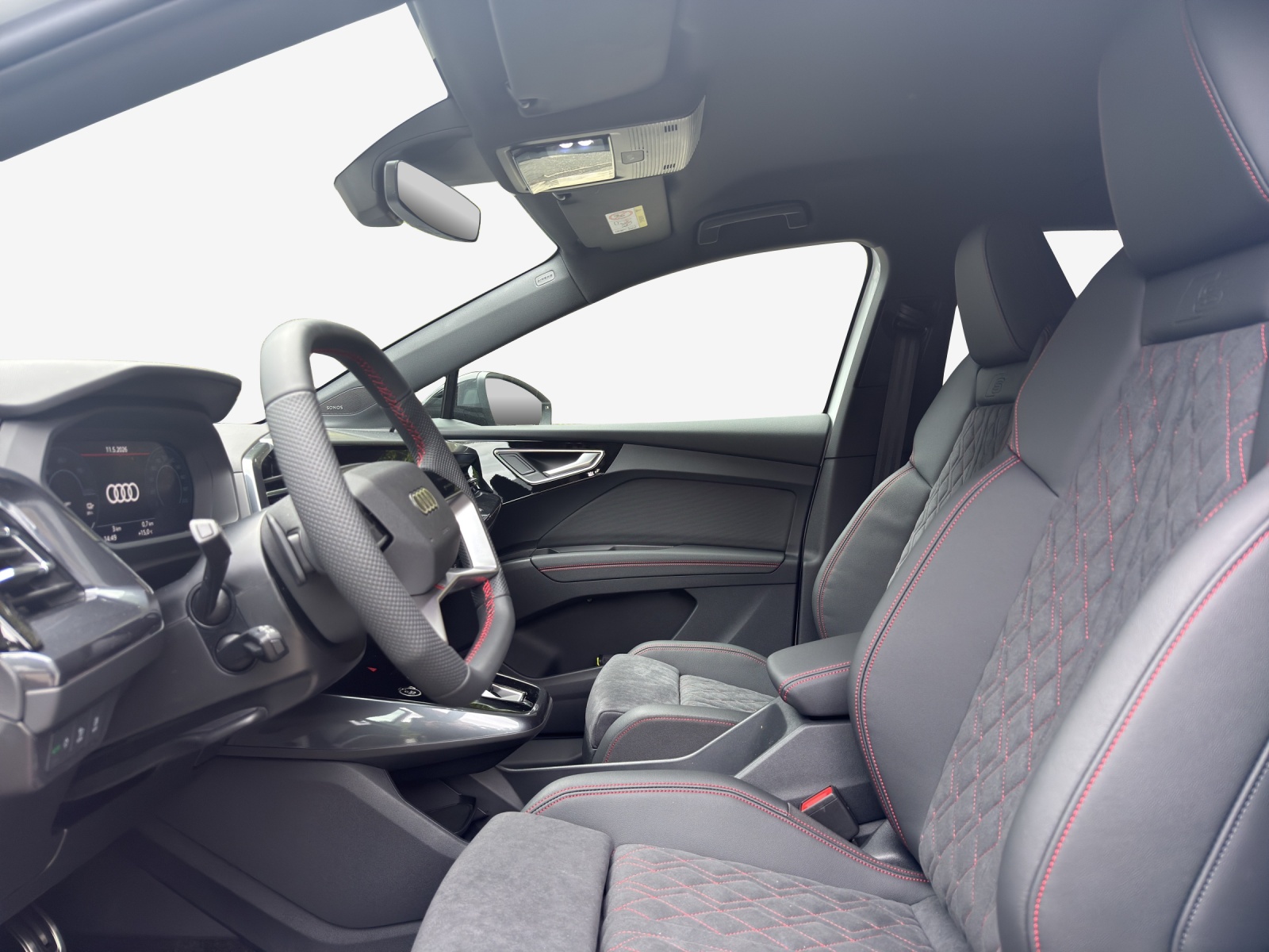 AUDI Q4 e-tron 45 Edition Swiss Ski quattro-image-6