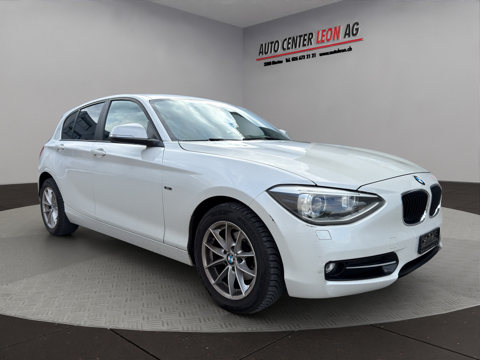BMW 116i Sport Line Steptronic-image-7