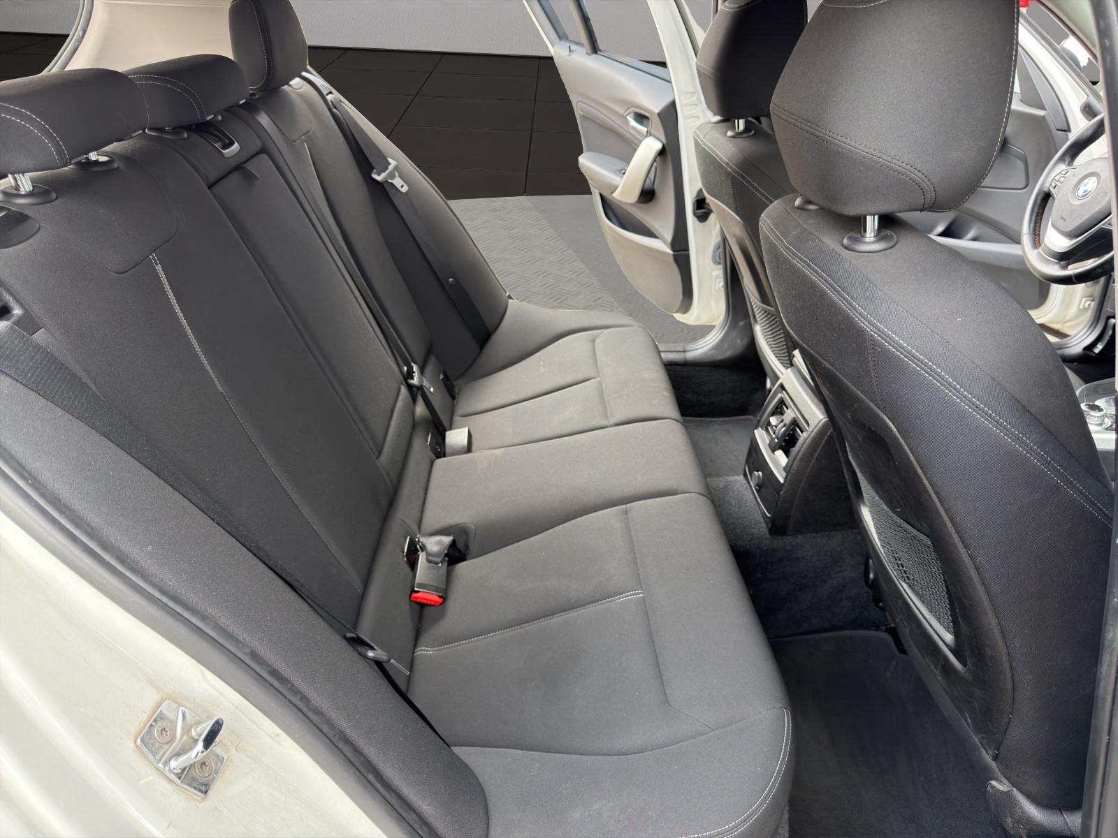 BMW 116i Sport Line Steptronic-image-17