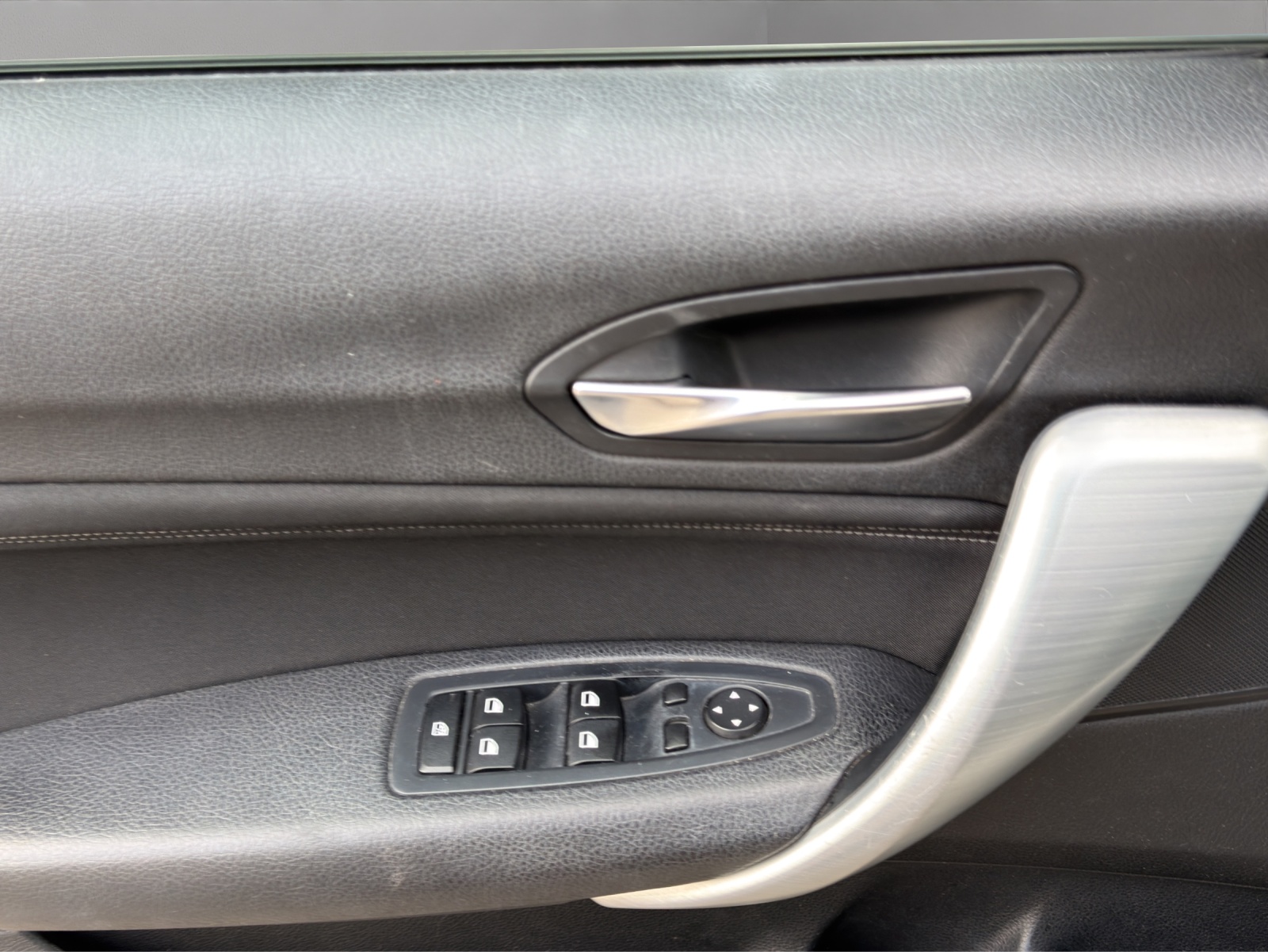 BMW 116i Sport Line Steptronic-image-11