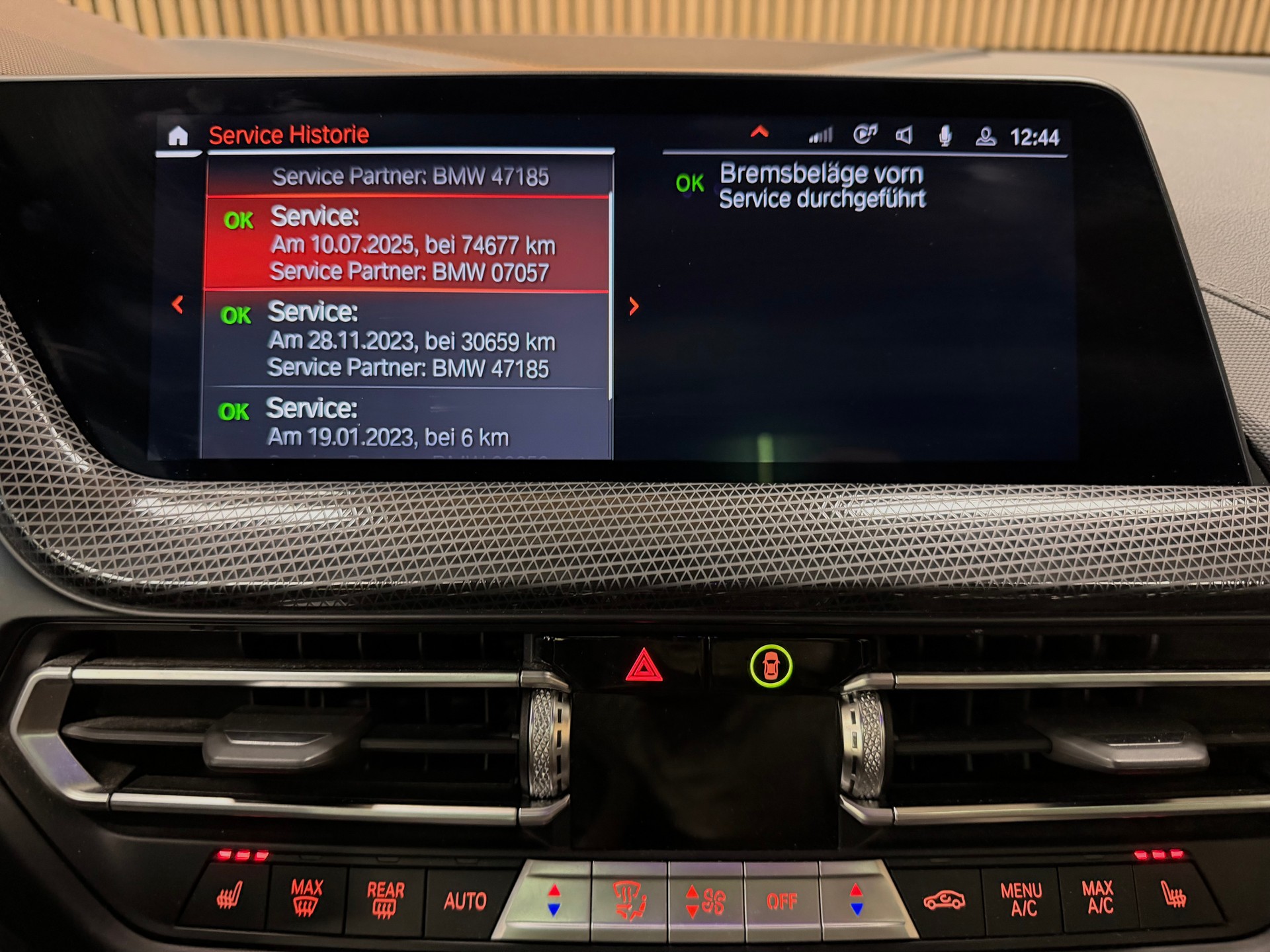 BMW M135i xDrive M Sport Pro Steptronic | Vollausstattung | Frisch ab Service | Frisch ab MFK | CarVertical | Garantie-image-17