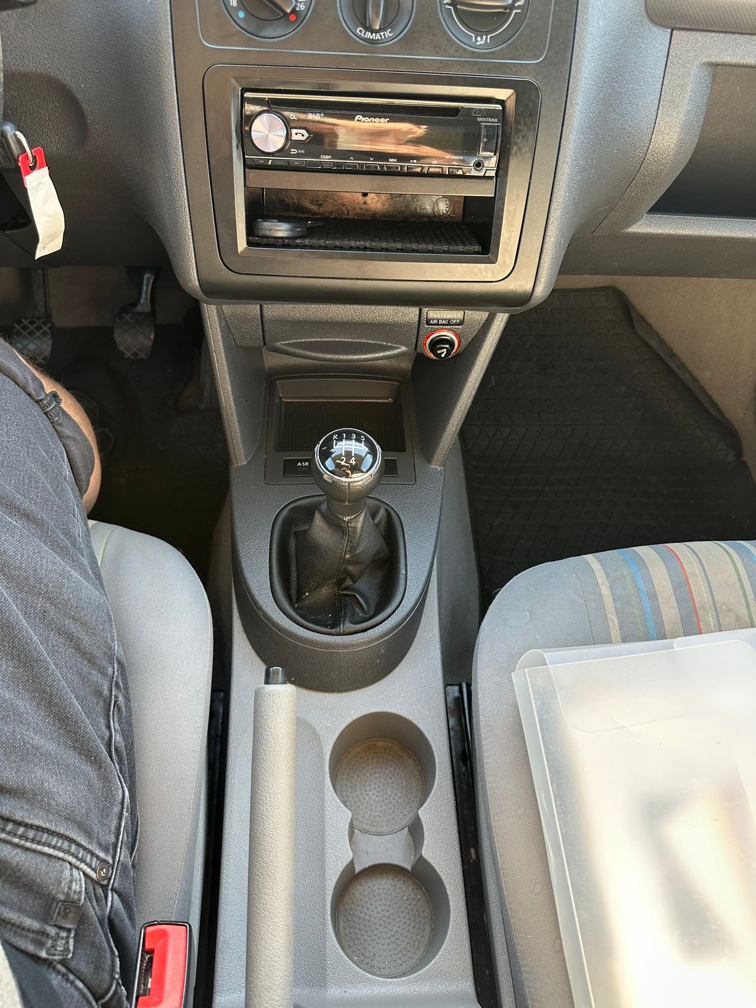 VW Caddy Life 1.9TDI PD-image-19
