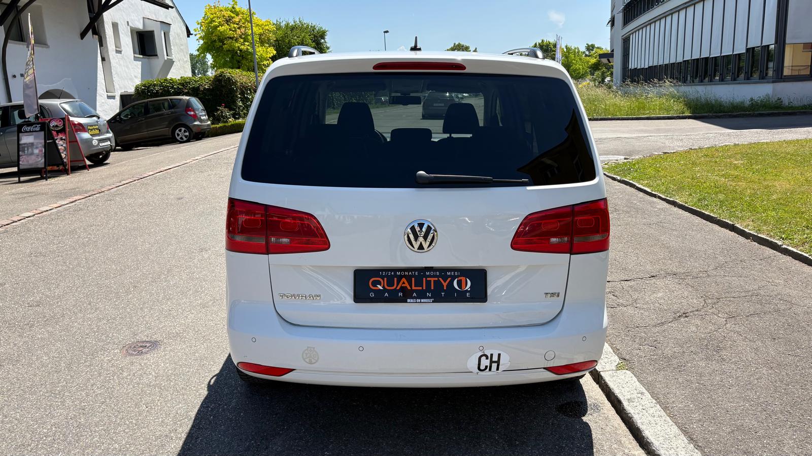 VW Touran 1.4 TSI Trendline DSG-image-14