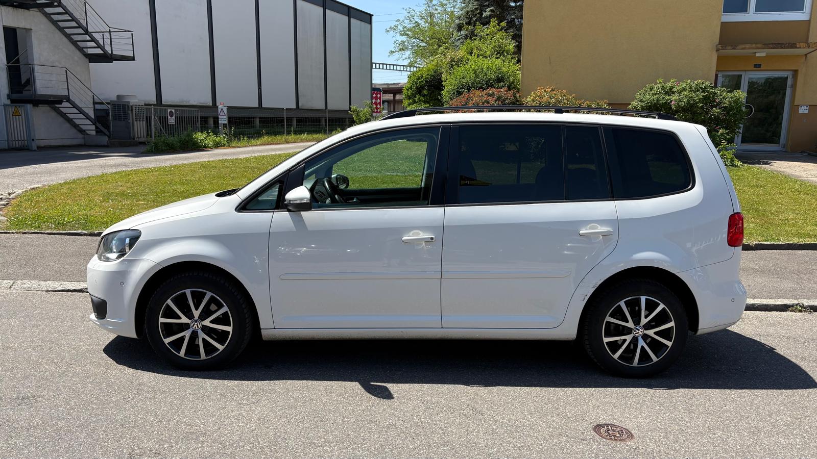 VW Touran 1.4 TSI Trendline DSG-image-3