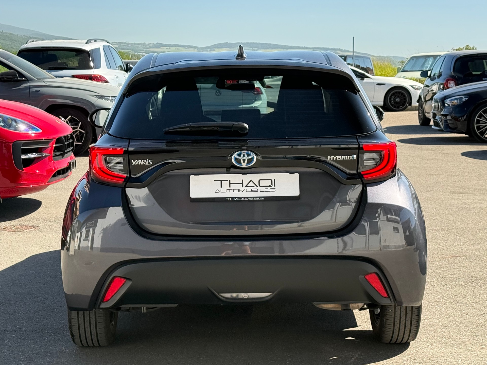 TOYOTA Yaris 1.5 Premium e-CVT-image-7