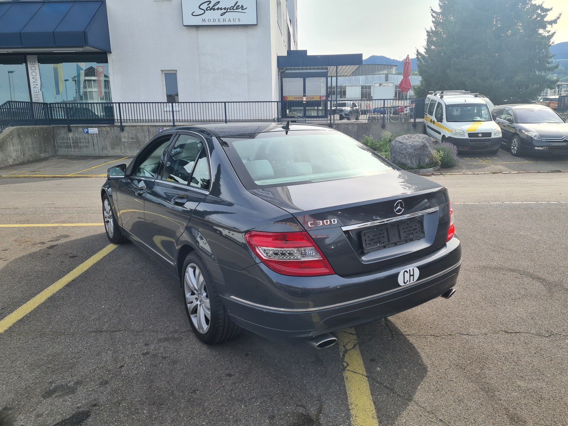 MERCEDES-BENZ C 300 (280) Avantgarde 7G-Tronic-showroom-element-2