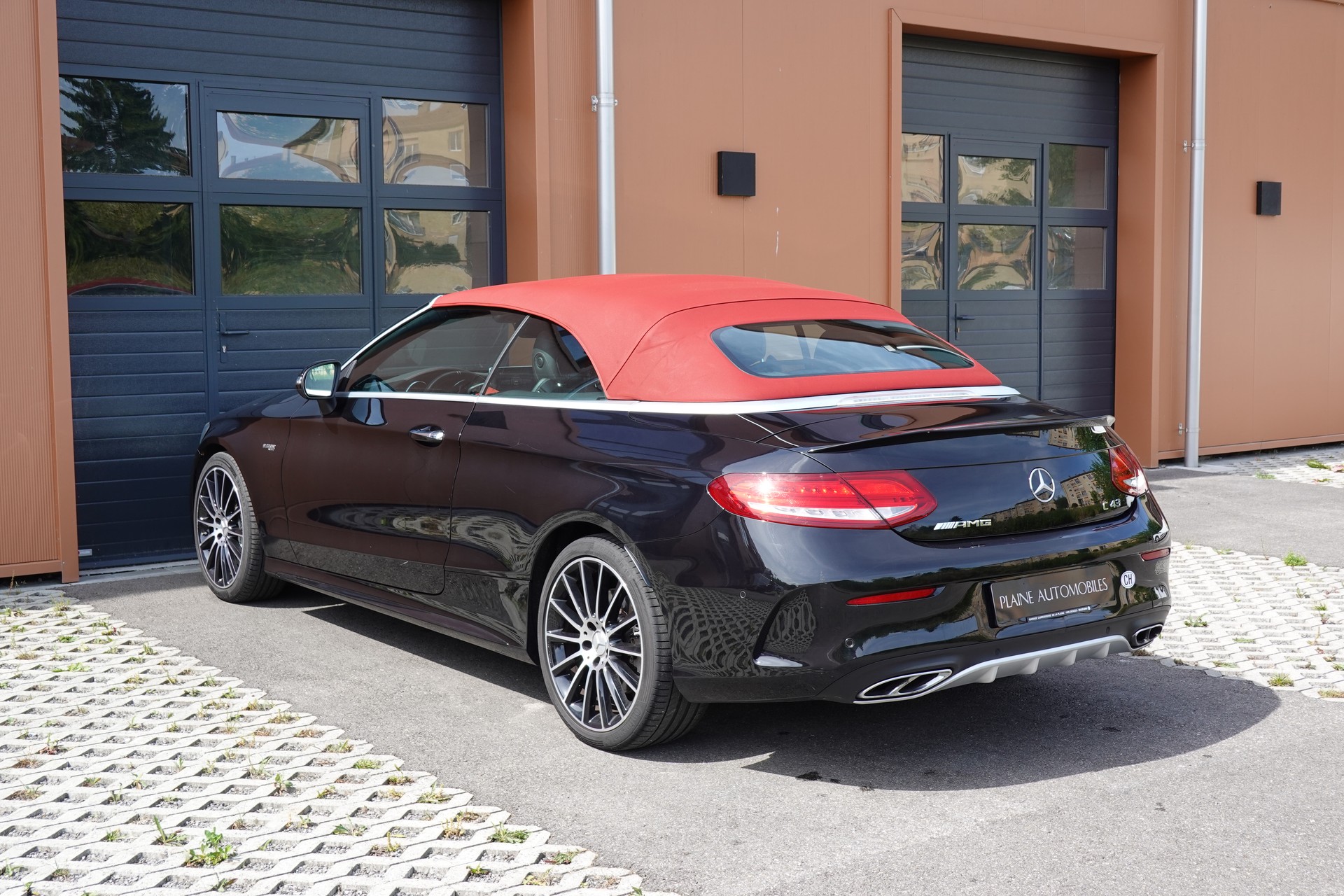 MERCEDES-BENZ C 43 Cabriolet AMG 4Matic -" Pack AMG * Sièges Electriques/Chauffant/aéré * GPS * intérieur carbone * Son Burmester *-image-9