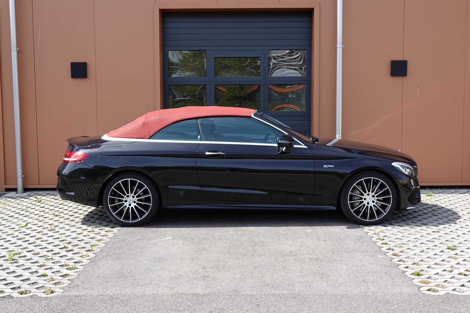 MERCEDES-BENZ C 43 Cabriolet AMG 4Matic -" Pack AMG * Sièges Electriques/Chauffant/aéré * GPS * intérieur carbone * Son Burmester *-image-3