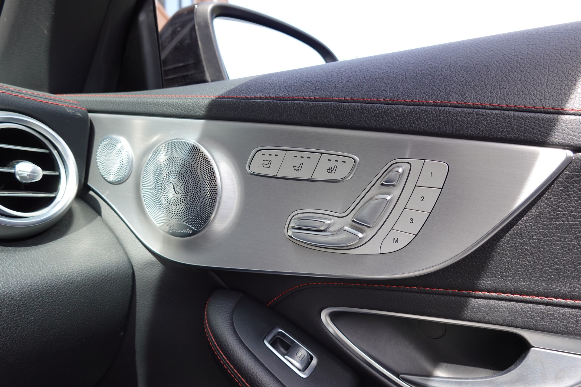 MERCEDES-BENZ C 43 Cabriolet AMG 4Matic -" Pack AMG * Sièges Electriques/Chauffant/aéré * GPS * intérieur carbone * Son Burmester *-image-22
