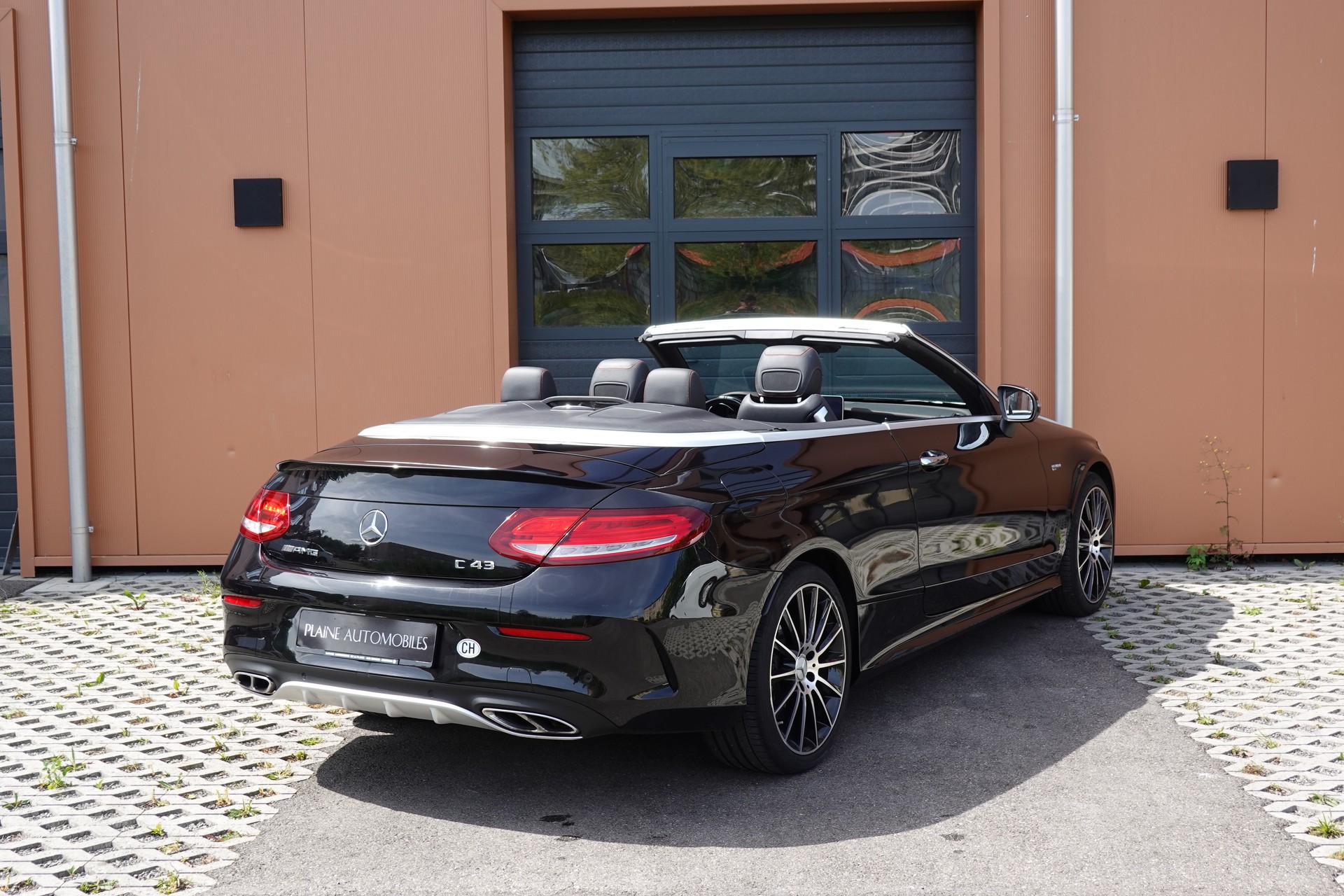 MERCEDES-BENZ C 43 Cabriolet AMG 4Matic -" Pack AMG * Sièges Electriques/Chauffant/aéré * GPS * intérieur carbone * Son Burmester *-image-11