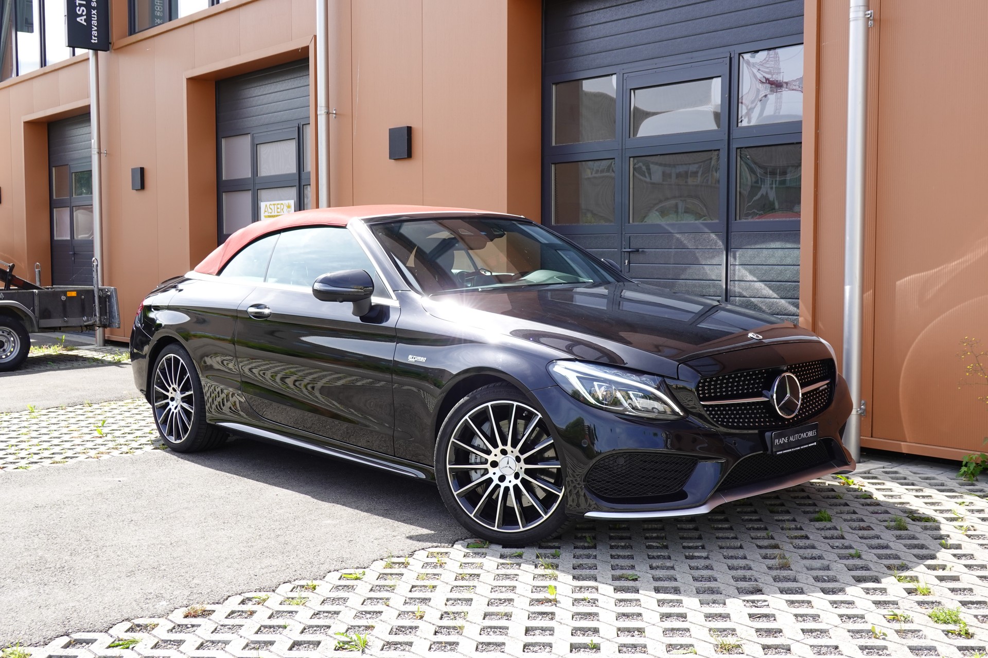 MERCEDES-BENZ C 43 Cabriolet AMG 4Matic -" Pack AMG * Sièges Electriques/Chauffant/aéré * GPS * intérieur carbone * Son Burmester *-image-5
