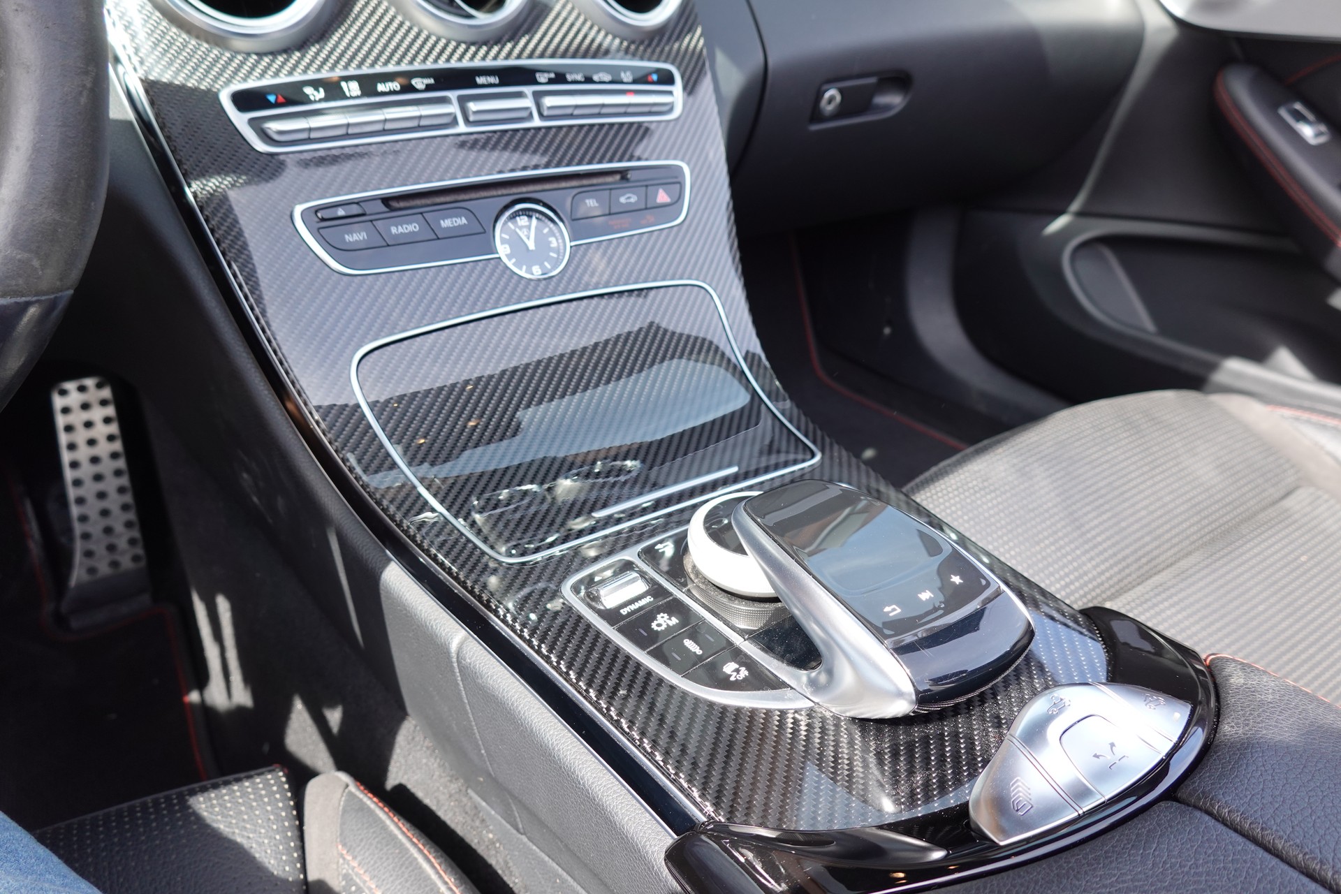 MERCEDES-BENZ C 43 Cabriolet AMG 4Matic -" Pack AMG * Sièges Electriques/Chauffant/aéré * GPS * intérieur carbone * Son Burmester *-image-19