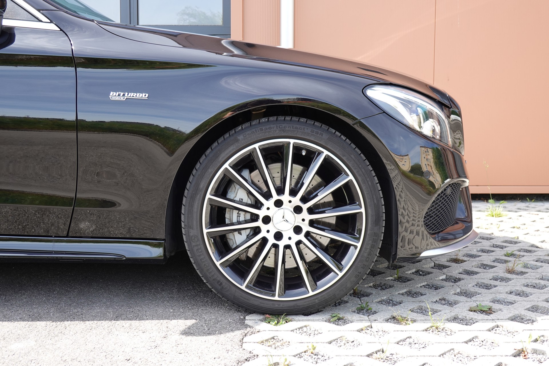 MERCEDES-BENZ C 43 Cabriolet AMG 4Matic -" Pack AMG * Sièges Electriques/Chauffant/aéré * GPS * intérieur carbone * Son Burmester *-image-4