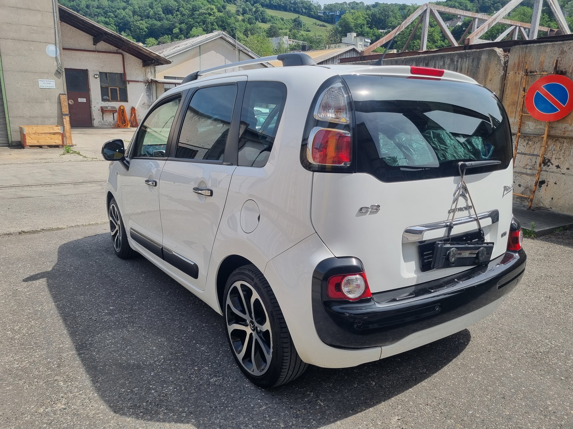 CITROEN C3 Picasso 1.6 HDi Séduction EGS6-image-2