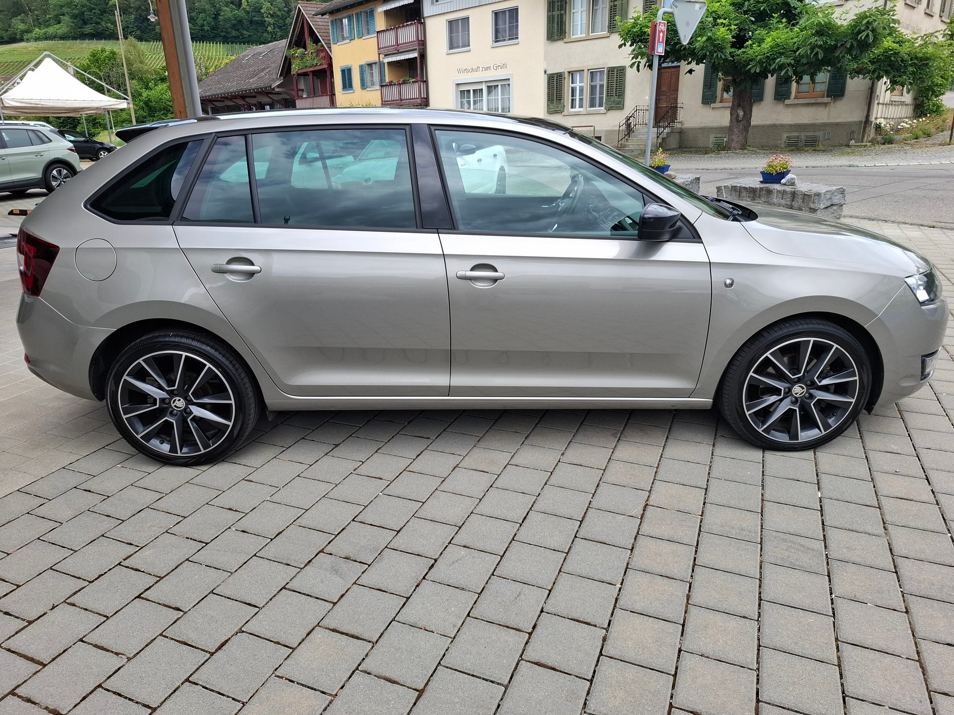 SKODA Rapid Spaceback 1.4 TSI Active DSG-image-1