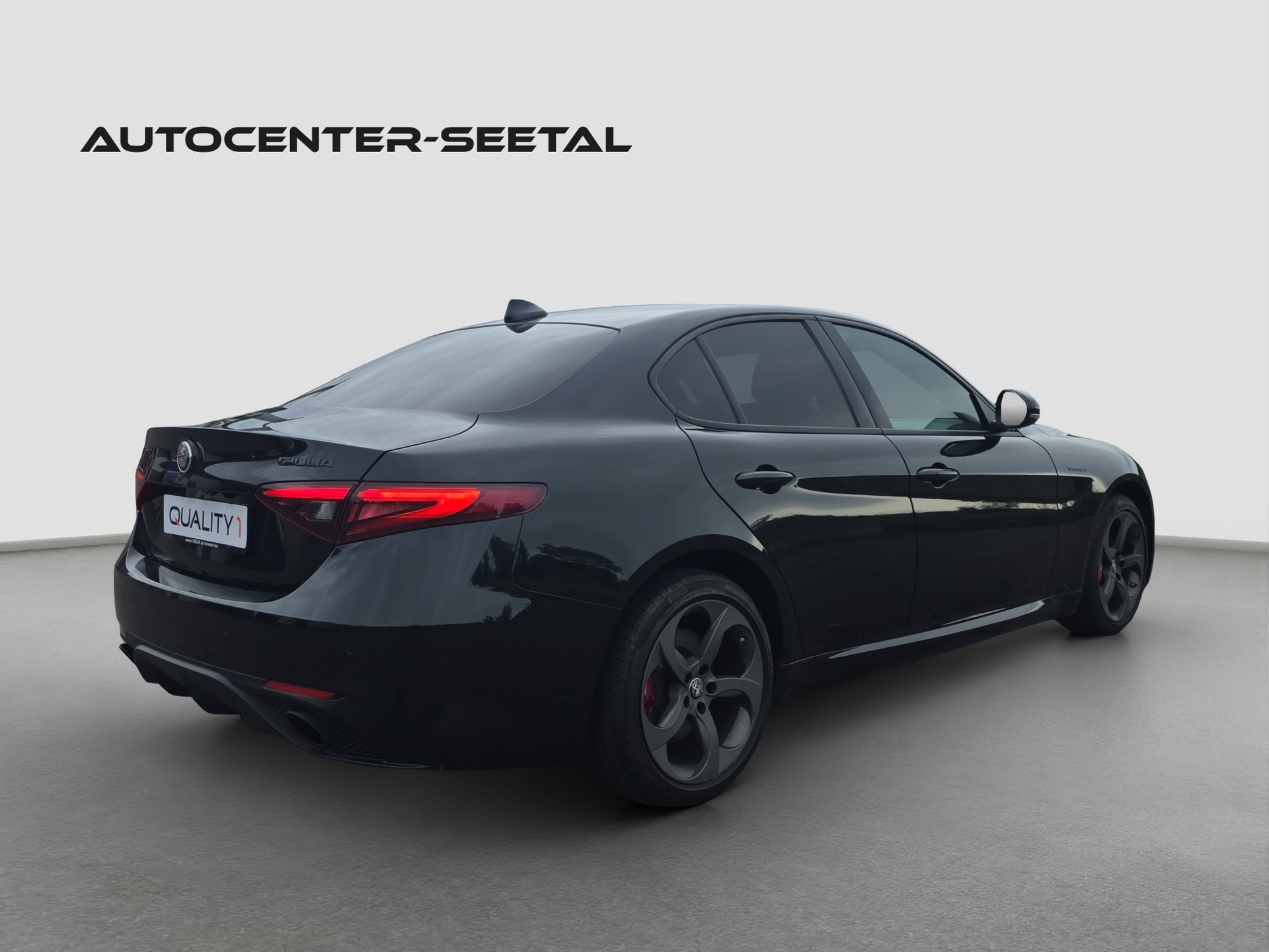ALFA ROMEO Giulia 2.0 Veloce Q4 Automatic-image-6