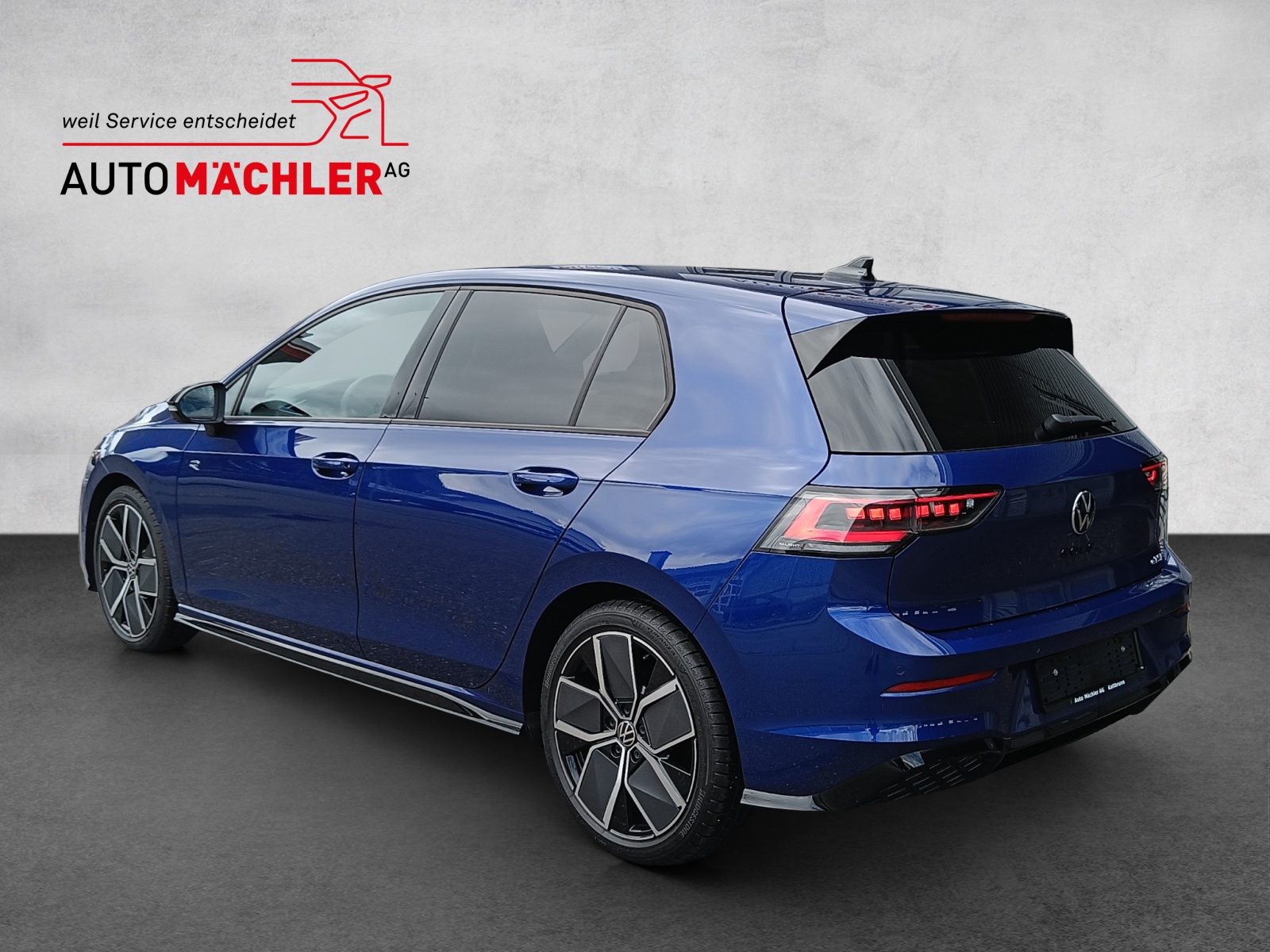 VW Golf VIII 1.5 eTSI R-Line DSG Black Style*5J Garantie*8-Fach Räder*-image-6