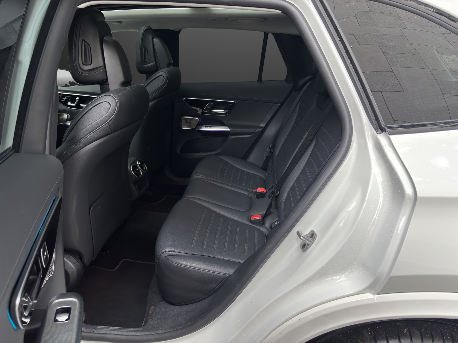 MERCEDES-BENZ GLC 300 e 4Matic 9G-Tronic-image-14
