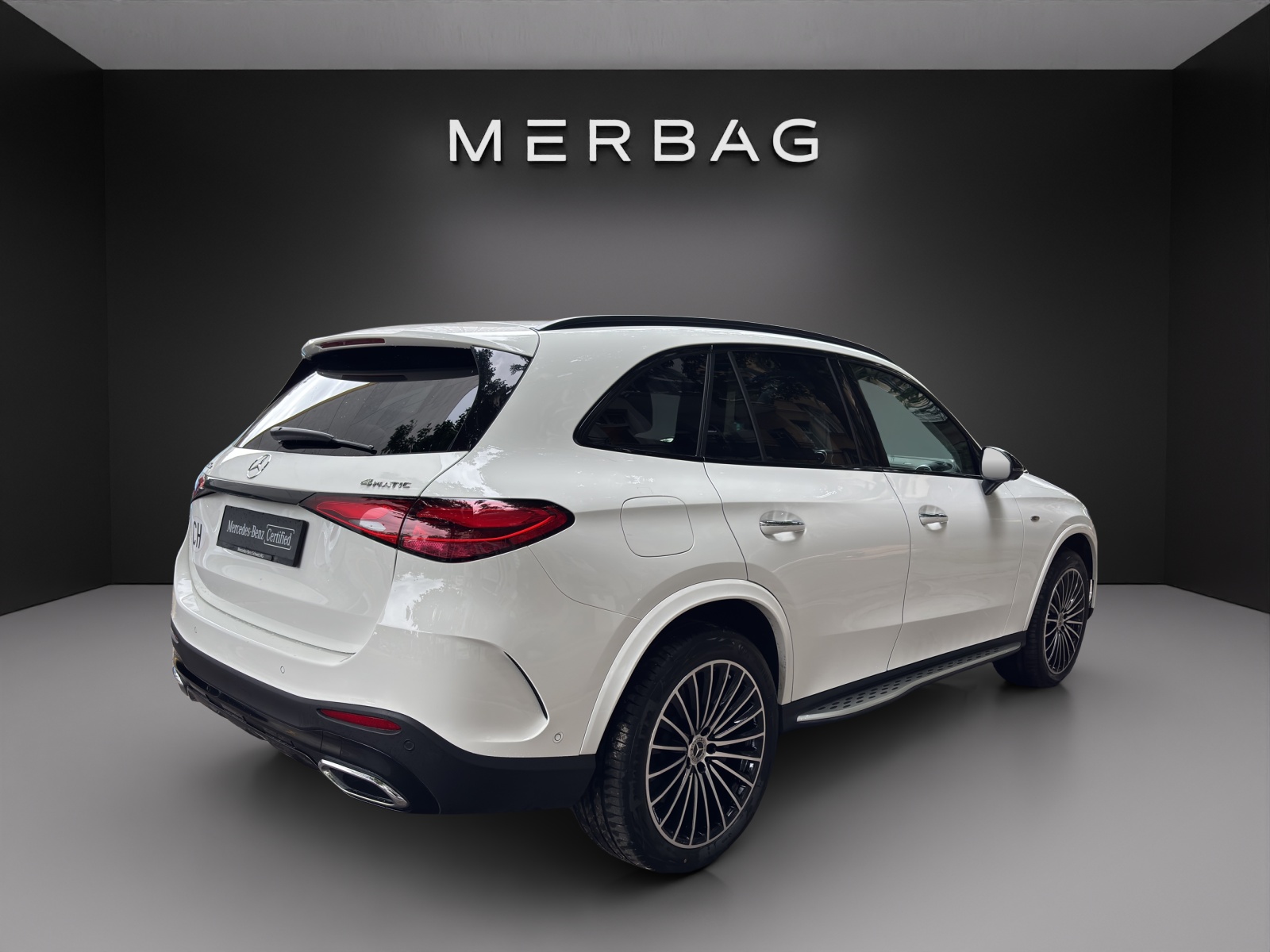 MERCEDES-BENZ GLC 300 e 4Matic 9G-Tronic-image-7