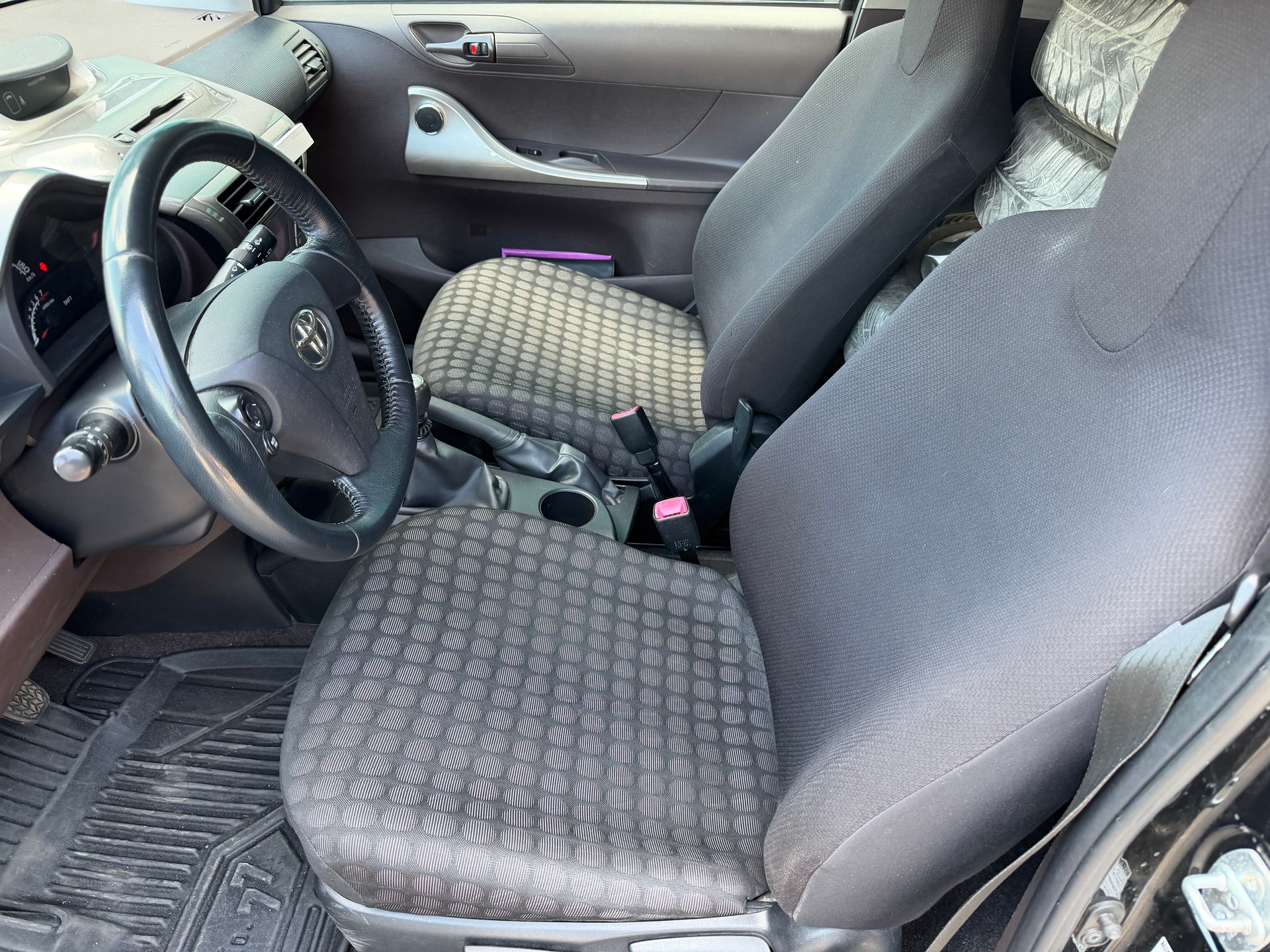 TOYOTA iQ2 1.0 VVT-i-image-6