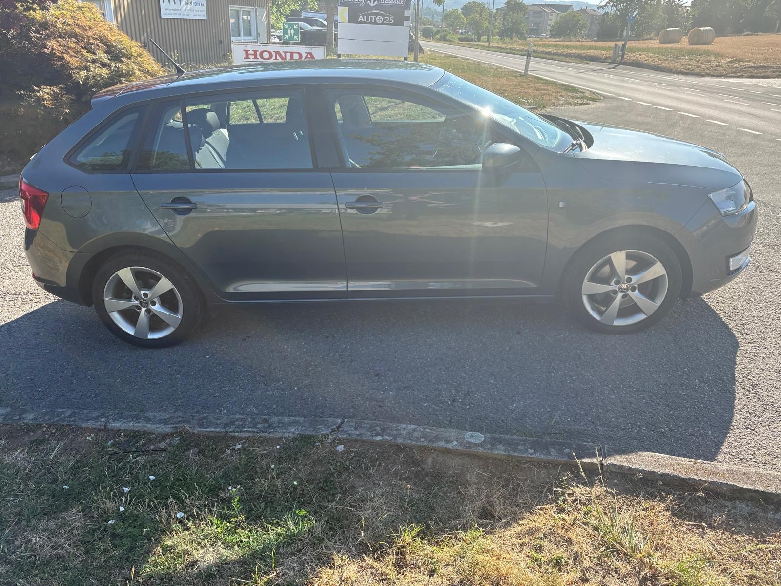 SKODA Rapid Spaceback 1.4 TSI Elegance DSG-image-5