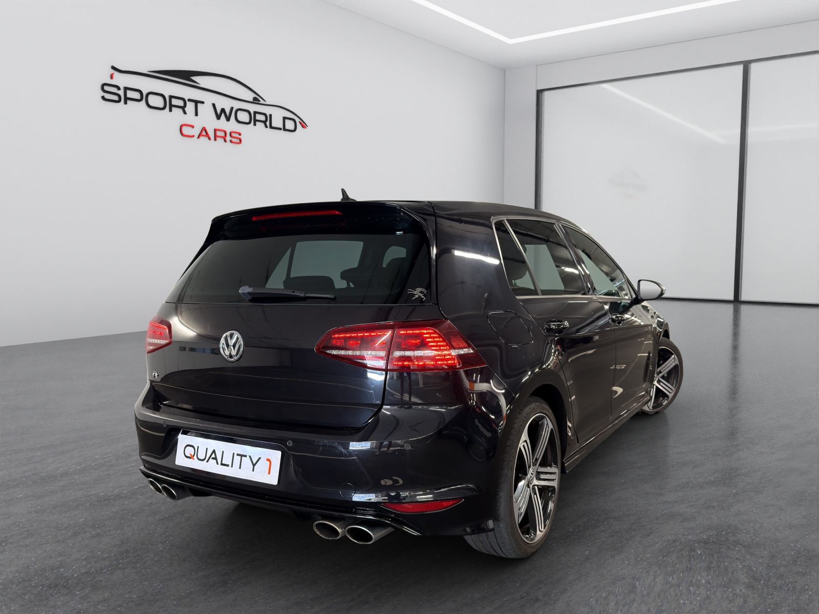 VW Golf 2.0 TSI R 4Motion DSG-image-15