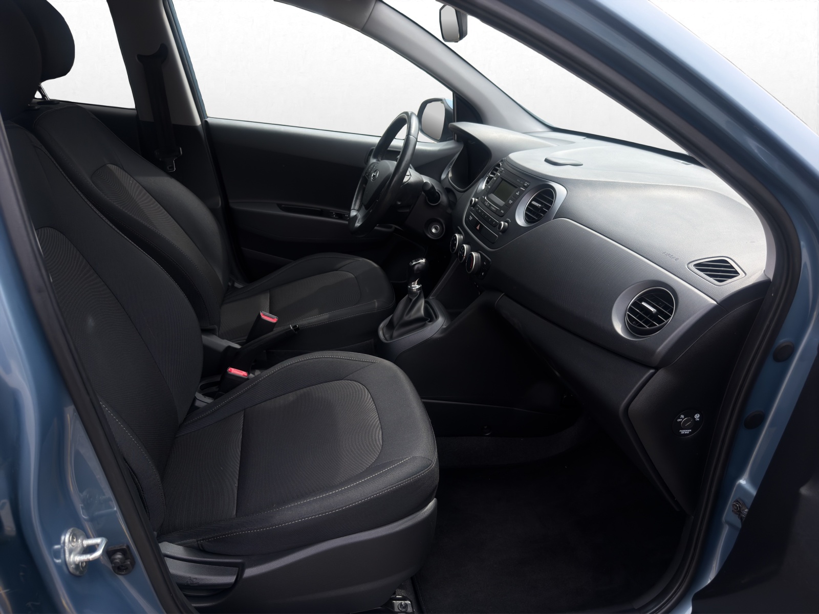 HYUNDAI i10 1.0 Amplia-image-14