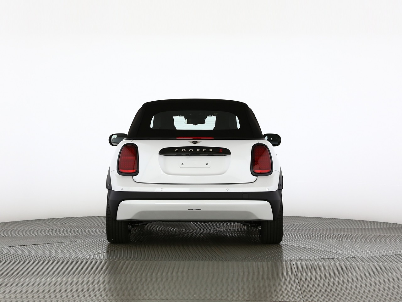 MINI Cooper S Cabriolet DKG-showroom-element-3